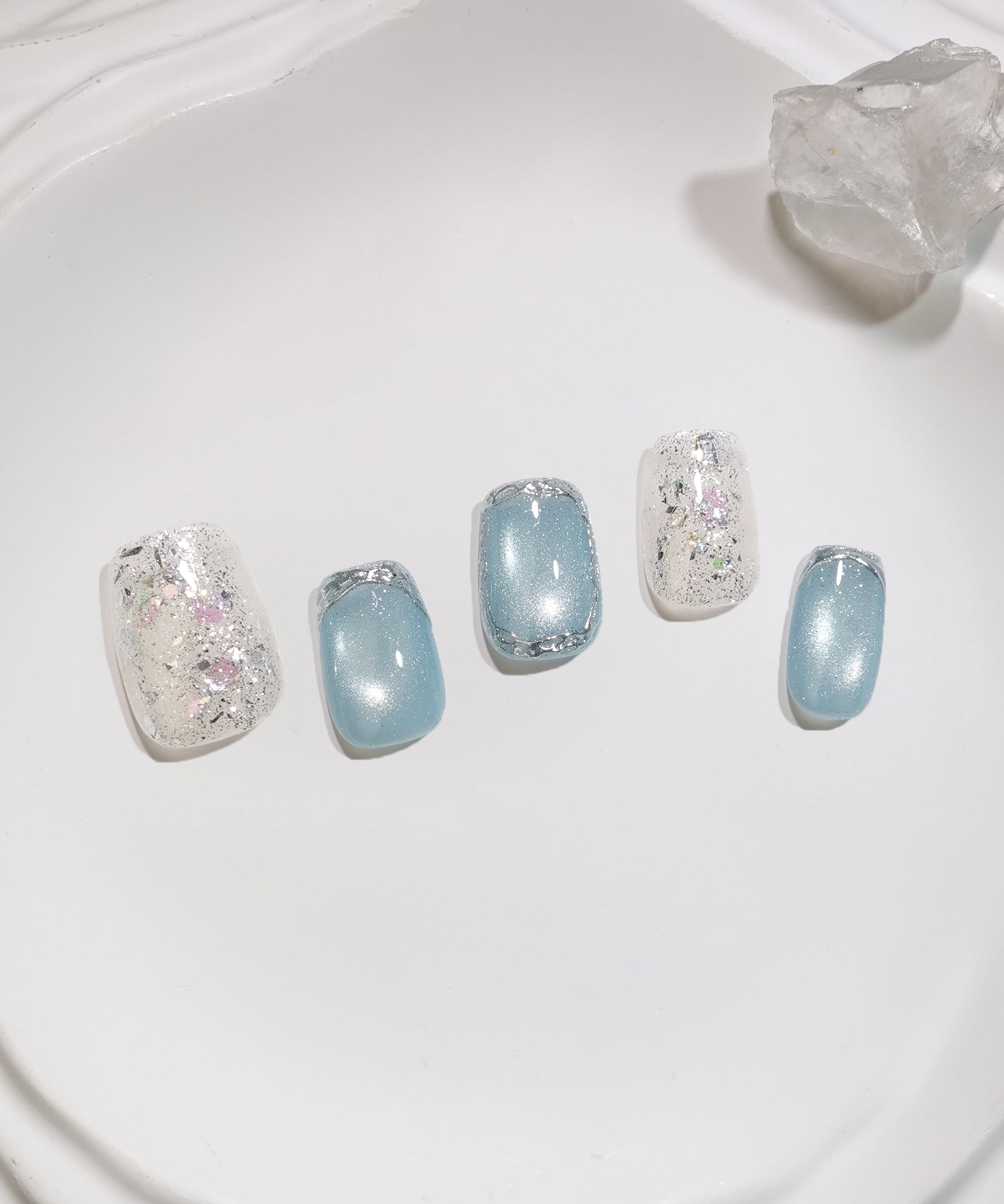 【COMING SOON】水光ネイルアイスブルーマグネットシルバーミラーラインアートラメホロショートスクエアネイルチップ
