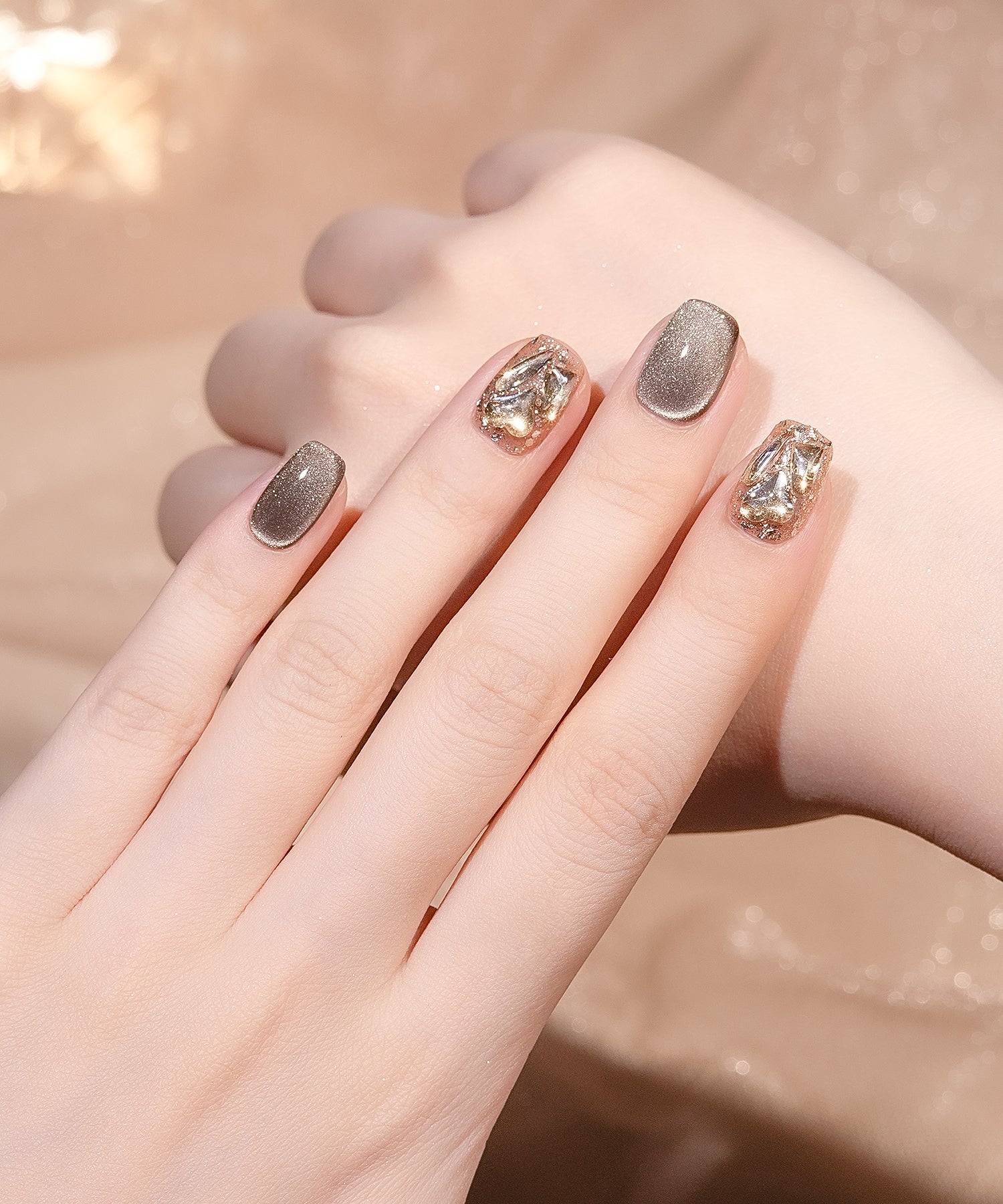 【当日発送】水光ネイルダークブラウンマグネットゴールドストーンショートスクエアネイルチップ