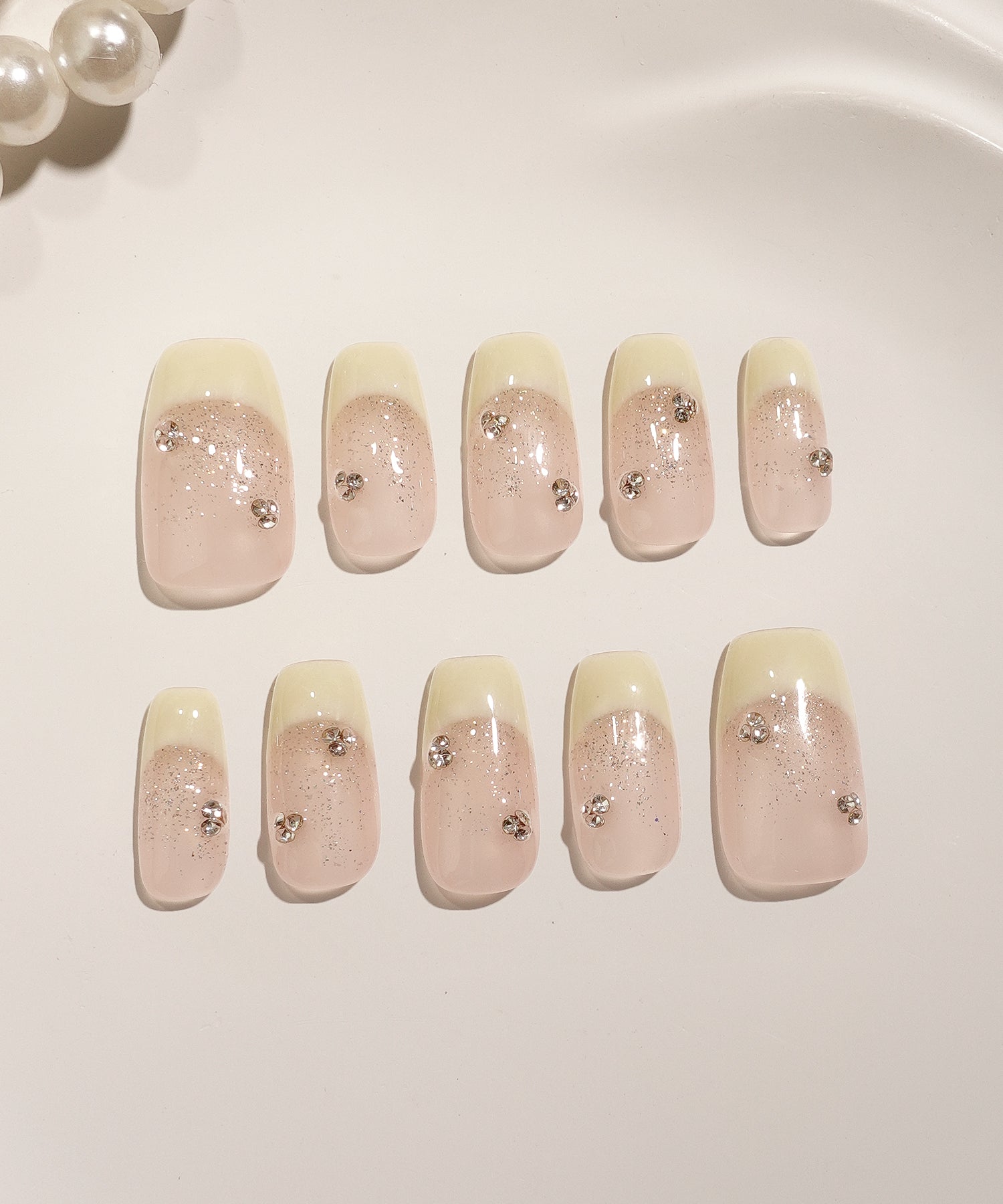 【COMING SOON】水光ネイルイエローフレンチラメストーンスクエアネイルチップ