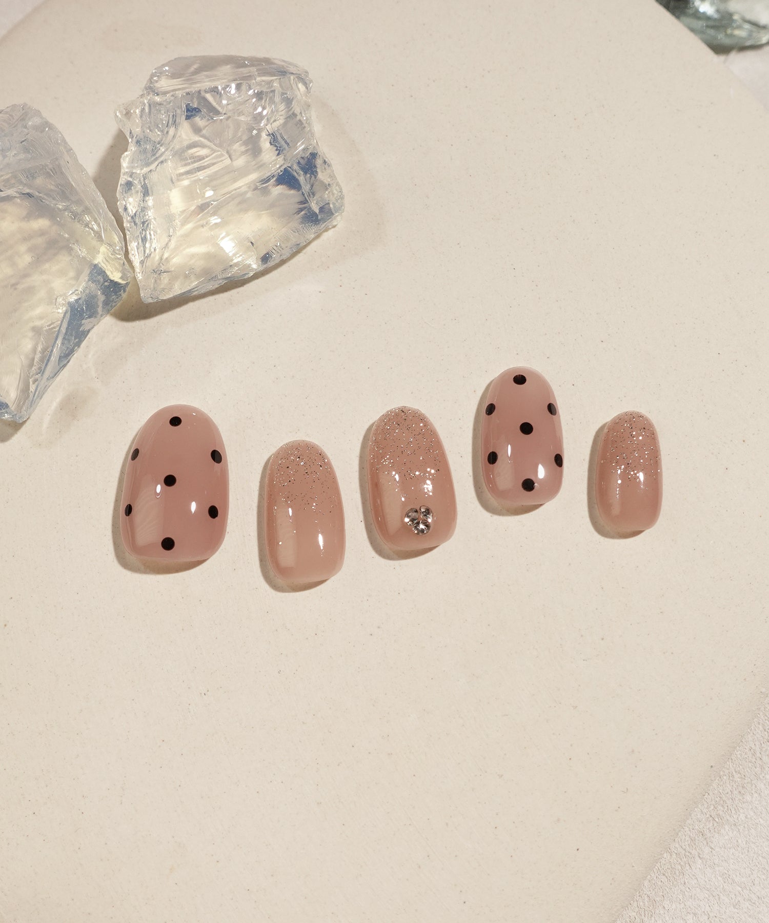 【COMING SOON】水光ネイルピンクラメグラデーションストーンドットデザインオーバルネイルチップ