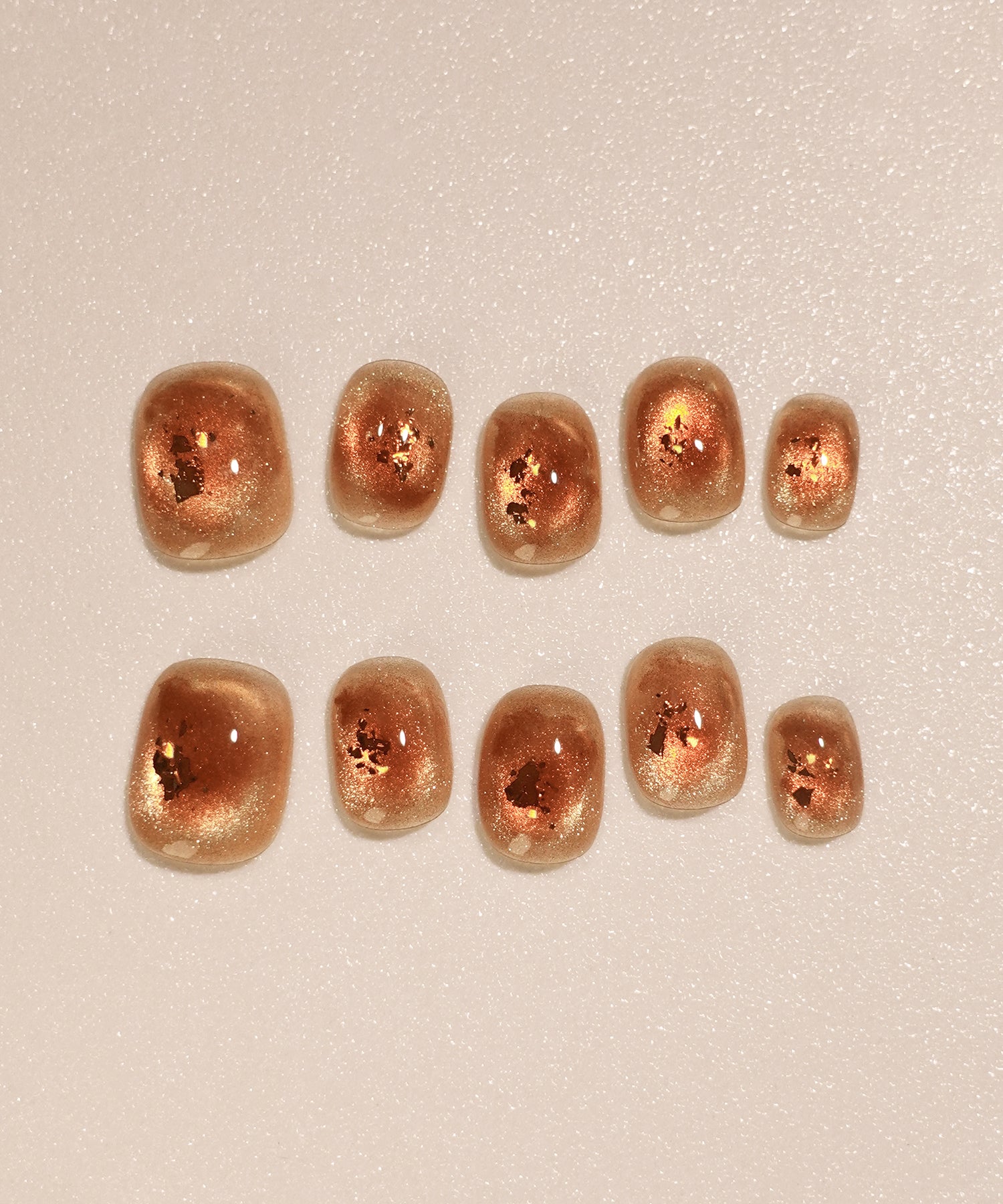 【COMING SOON】水光ネイルブラウンオレンジマグネットニュアンスホイルショートラウンドネイルチップ