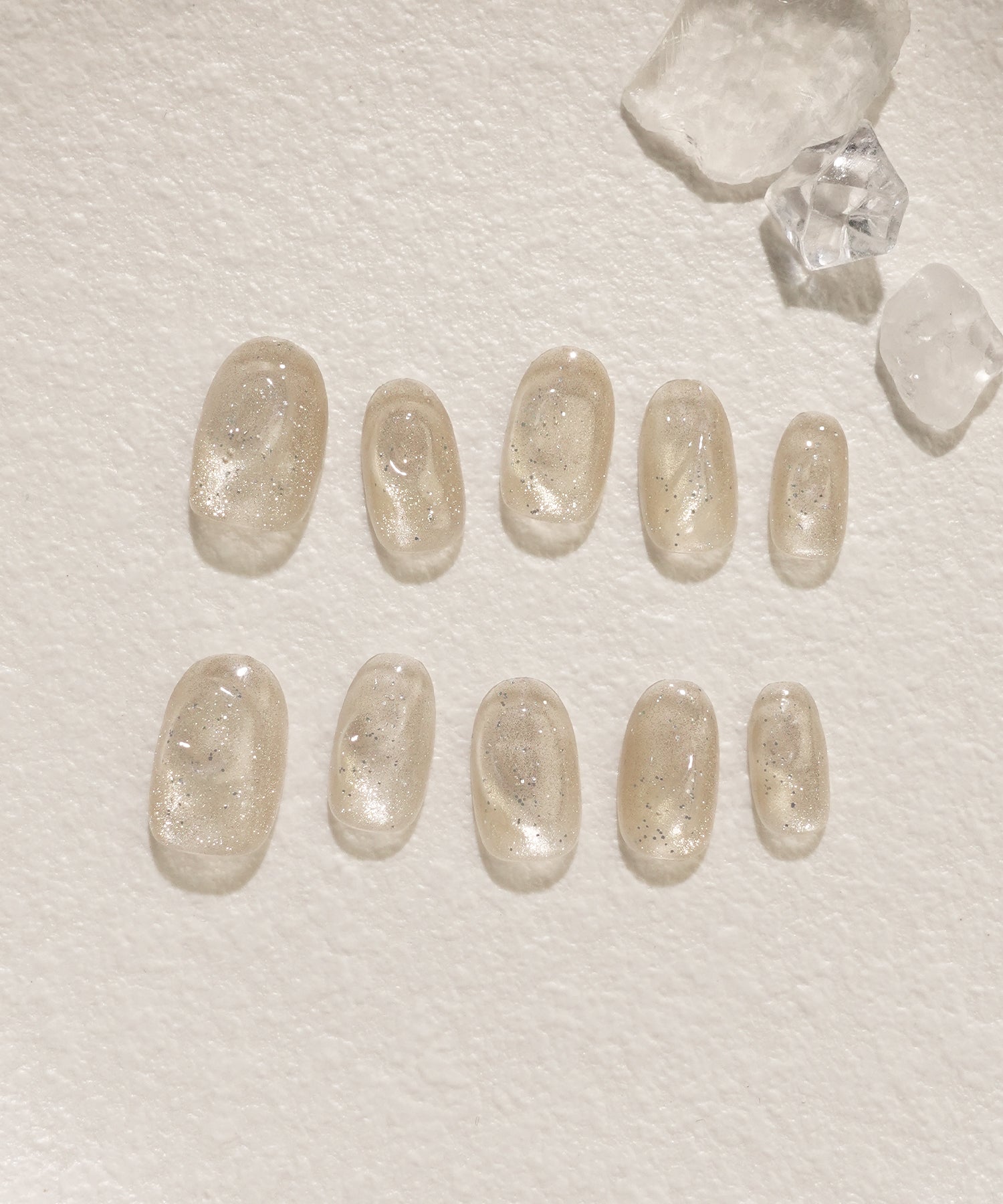 水光ネイルシャンパンゴールドマグネット3Dアートニュアンスオーバルネイルチップ