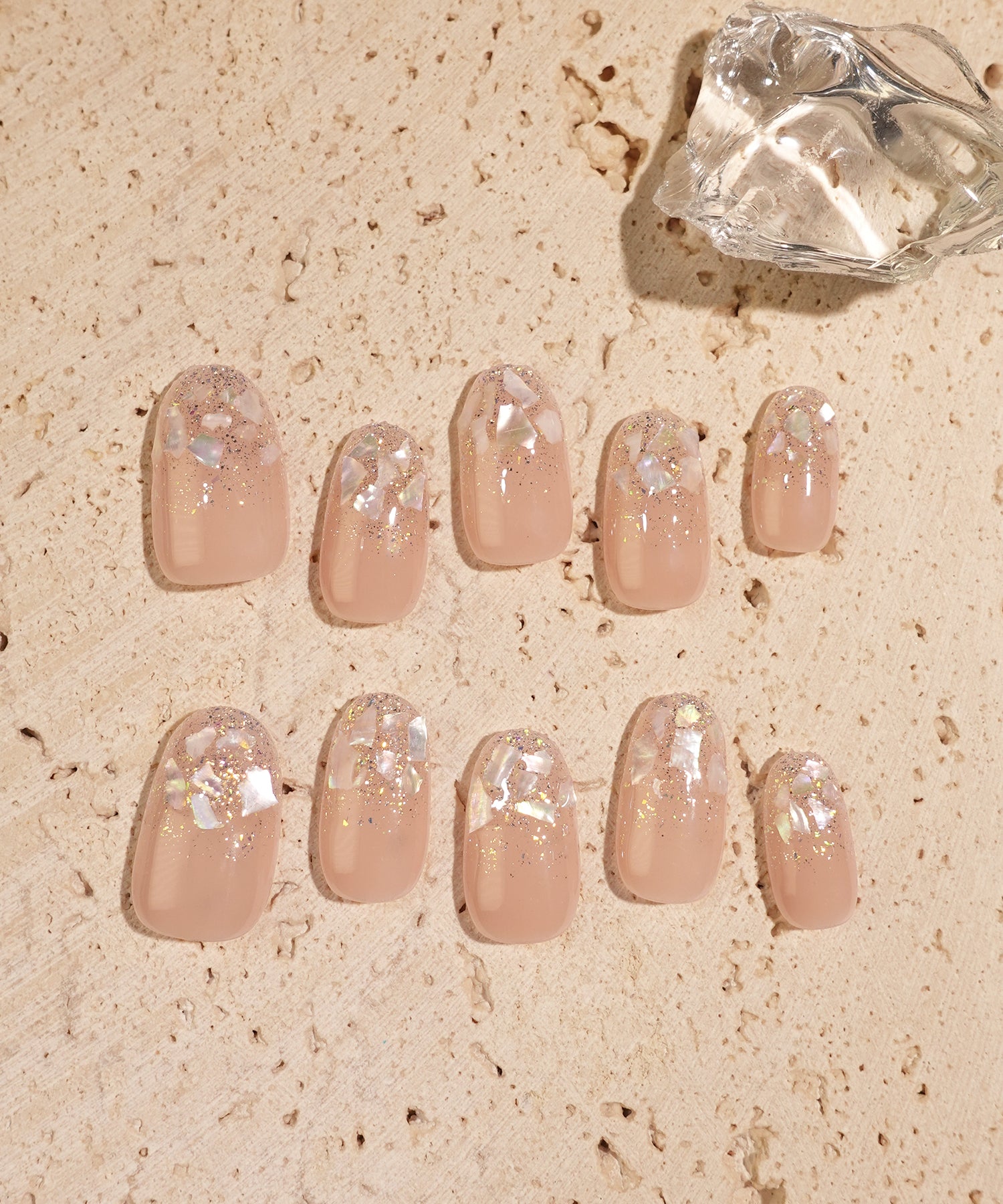 【COMING SOON】水光ネイルピーチベージュシェルラメグラデーションオーバルネイルチップ