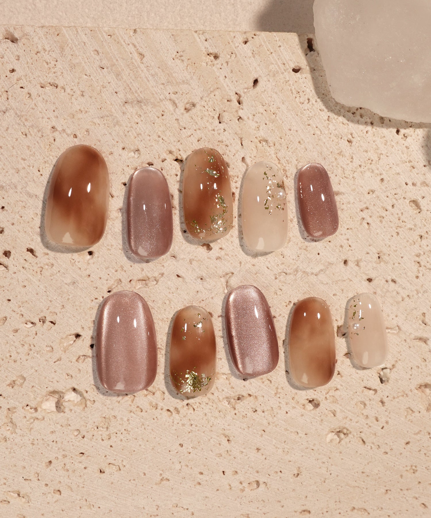 【COMING SOON】水光ネイルブラウンマグネットニュアンスホイルアートオーバルネイルチップ