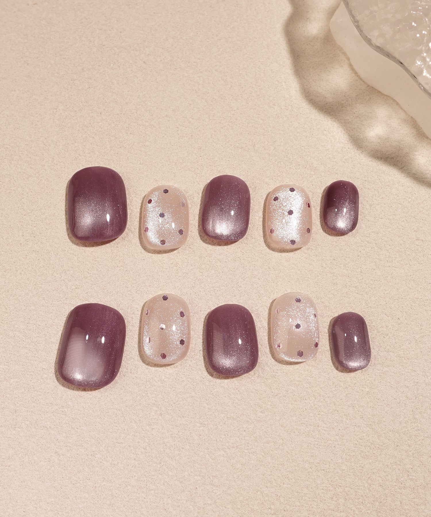 【COMING SOON】水光ネイルパープルマグネットドットホロニュアンスショートラウンドネイルチップ