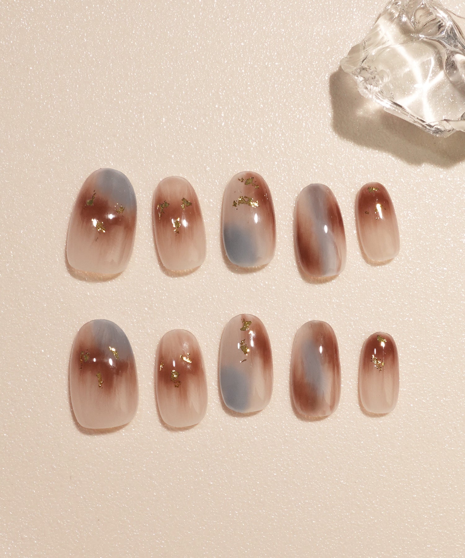 【当日発送】水光ネイルブラウンブルーニュアンスゴールドホイルオーバルネイルチップ