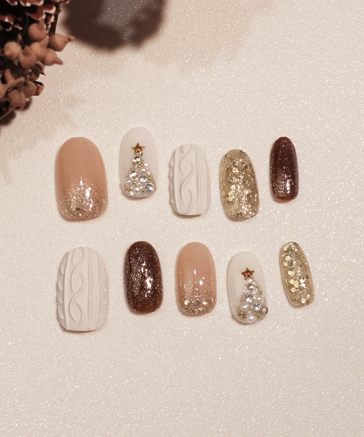 【当日発送】水光ネイルウィンターニットツリーアートグリッタークリスマスオーバルネイルチップ