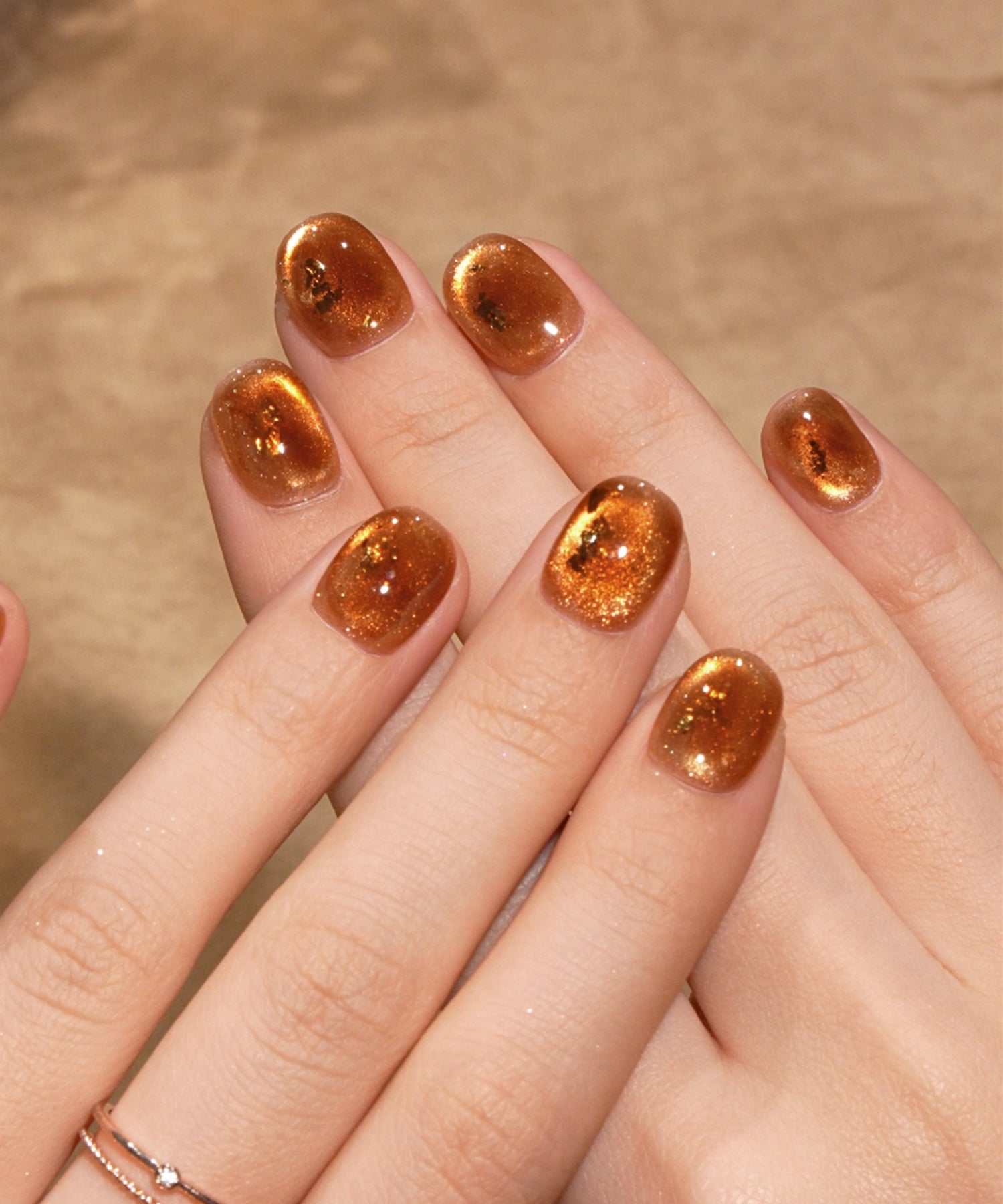 【COMING SOON】水光ネイルブラウンオレンジマグネットニュアンスホイルショートラウンドネイルチップ