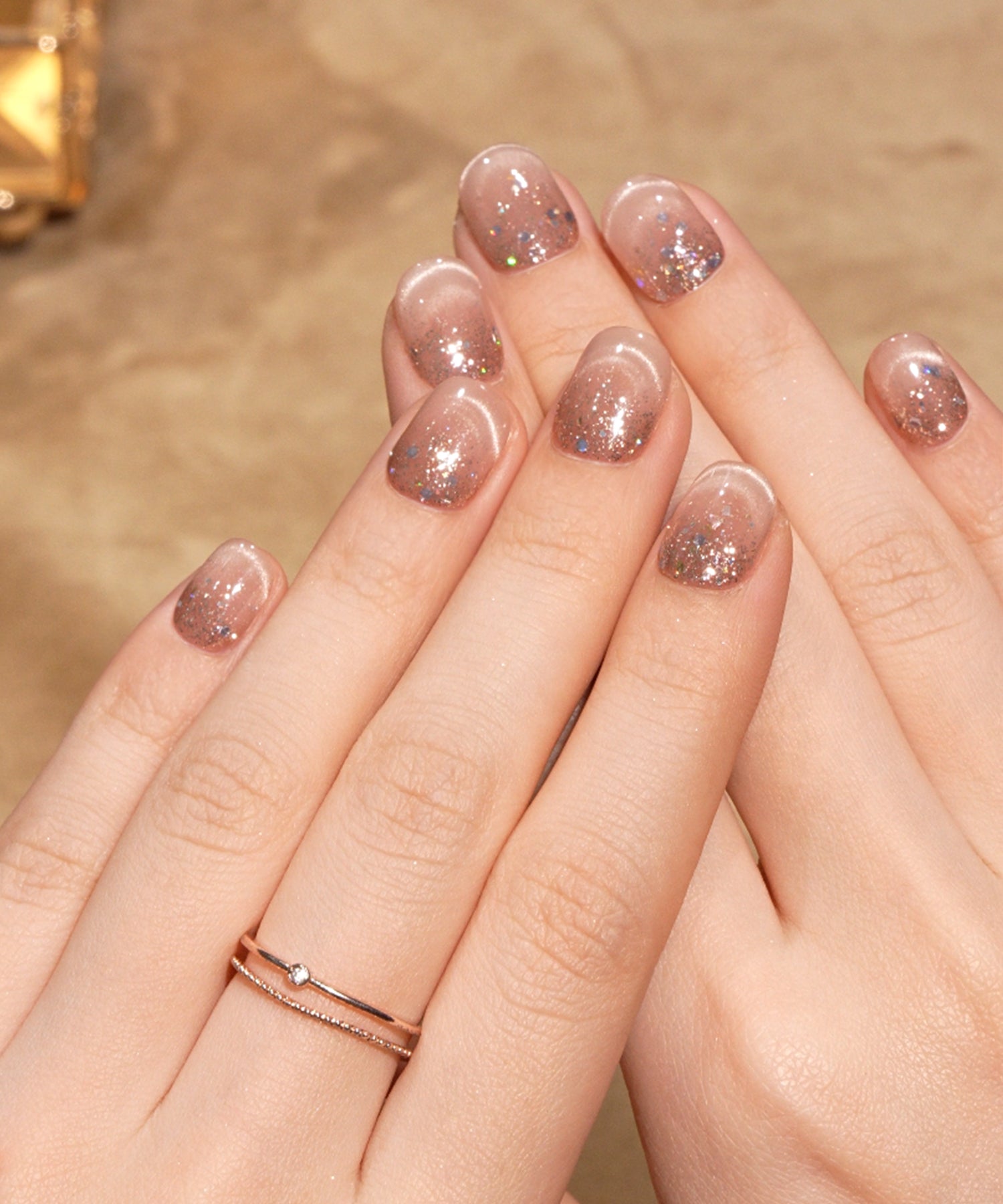 【当日発送】水光ネイルモカピンクワンカラーグリッターグラデーションショートラウンドネイルチップ