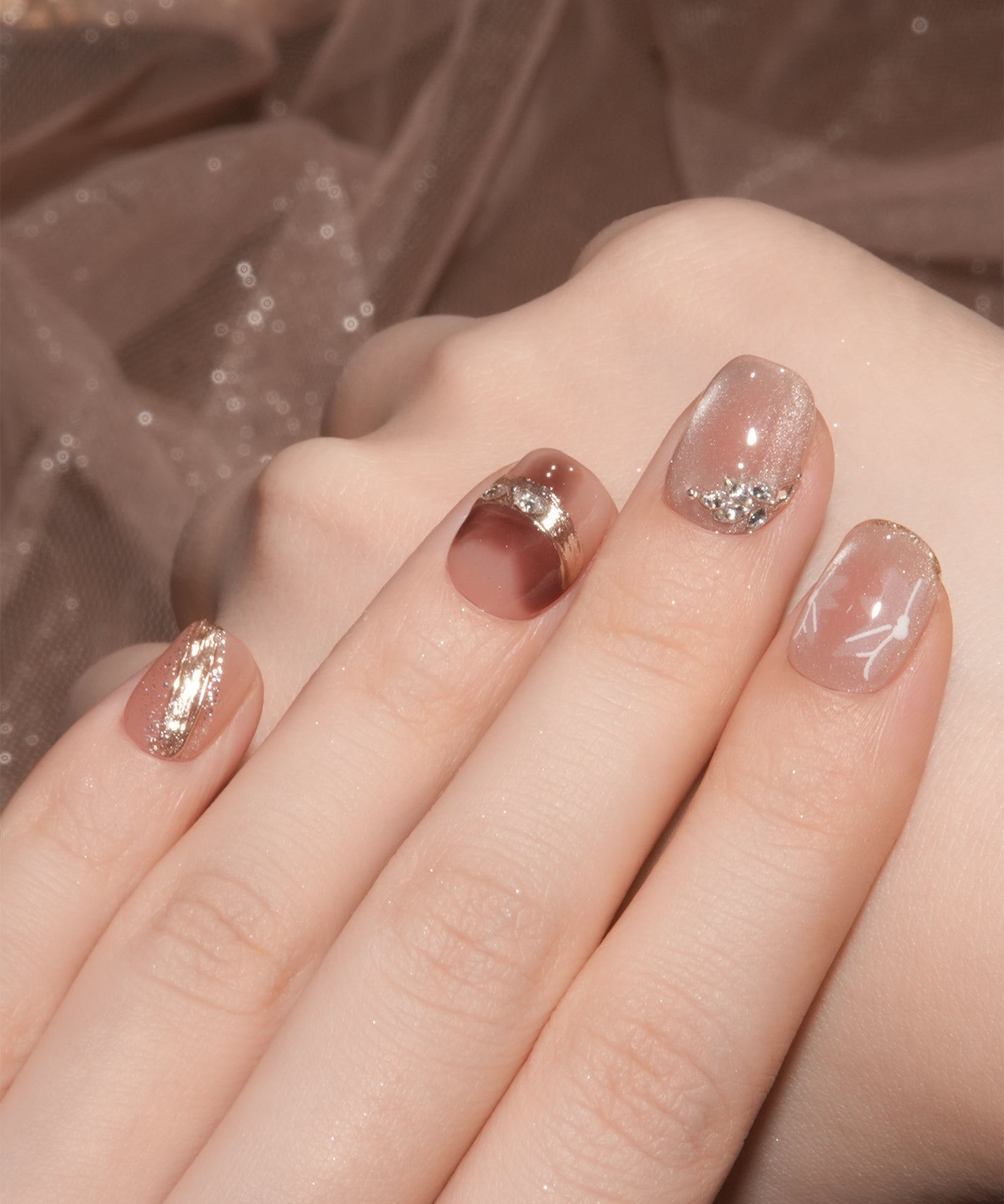 【当日発送】水光ネイルブラウンニュアンスマグネットゴールドミラーフラワーアートラメストーンショートスクエアネイルチップ