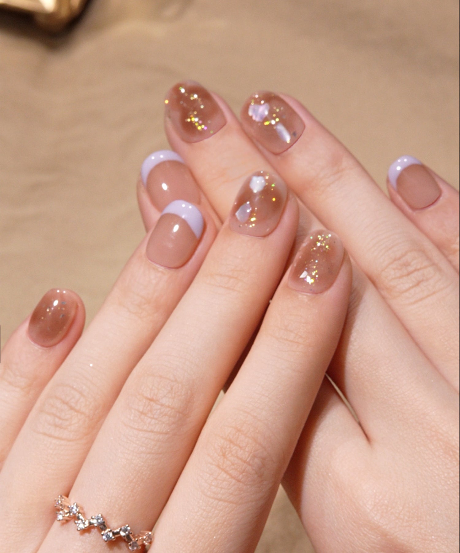 【当日発送】水光ネイルラベンダーフレンチベージュブラウンニュアンスシェルショートラウンドネイルチップ