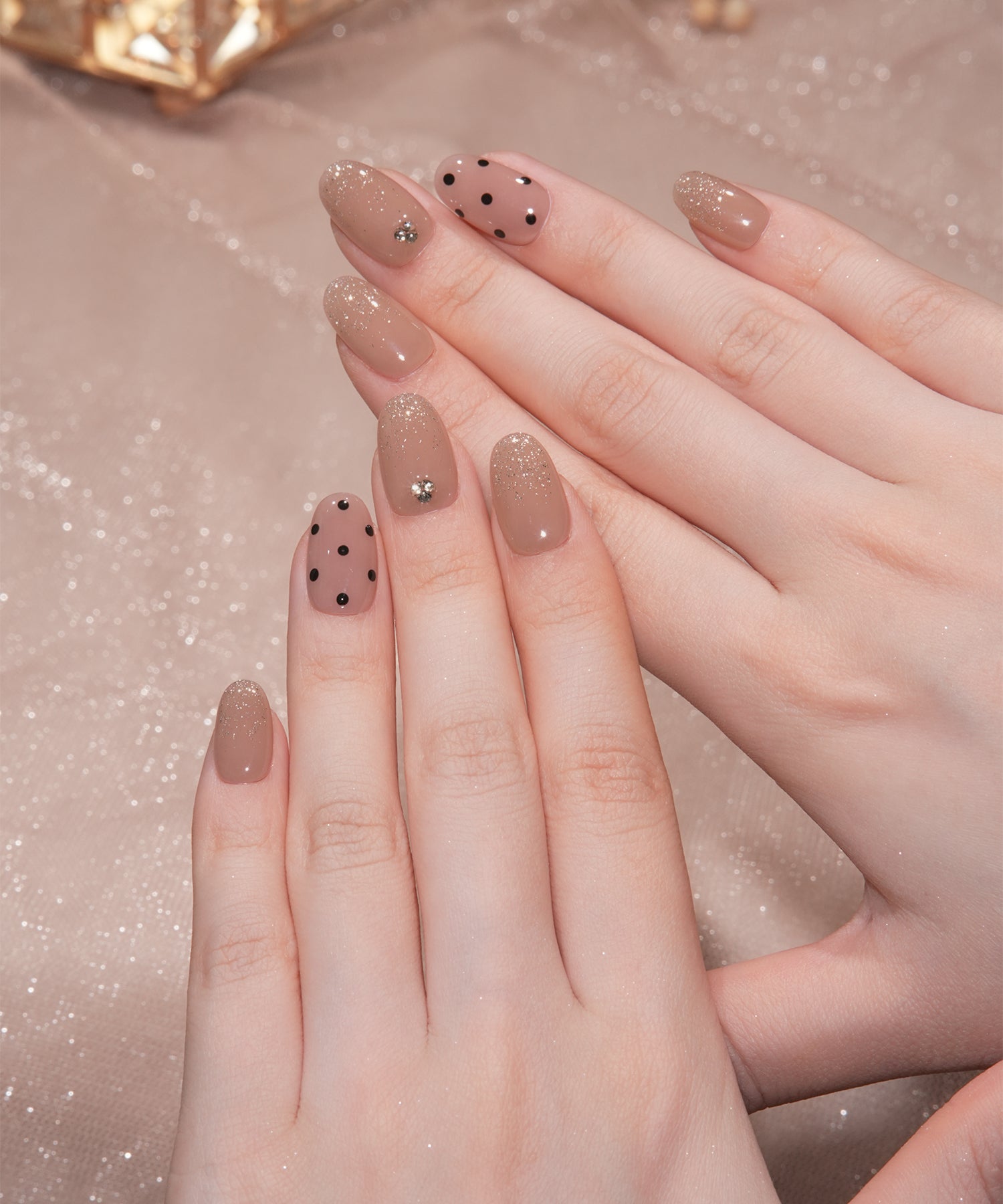 【COMING SOON】水光ネイルピンクラメグラデーションストーンドットデザインオーバルネイルチップ