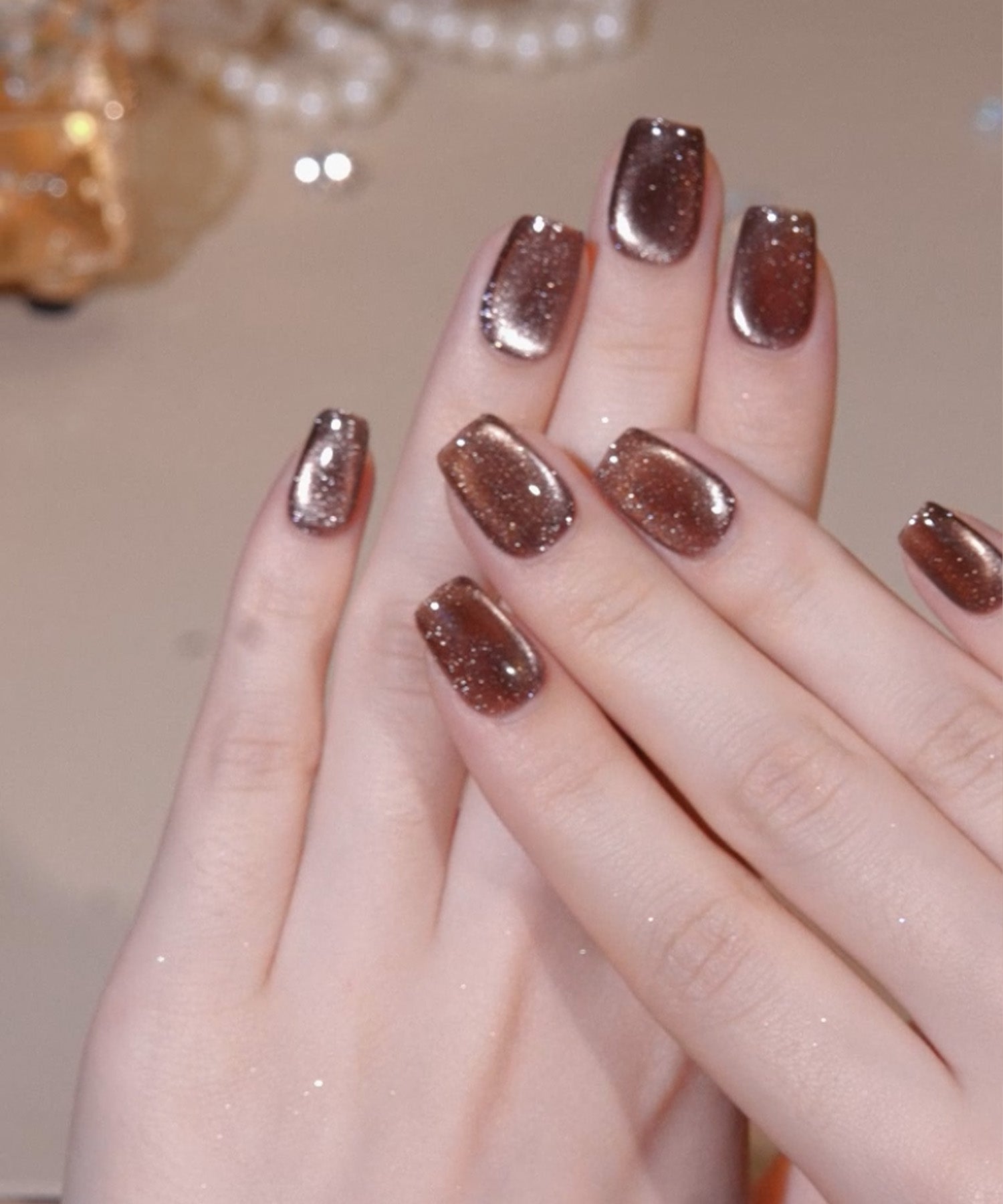 【当日発送】水光ネイルダークブラウンマグネットシルバーラメショートスクエアネイルチップ