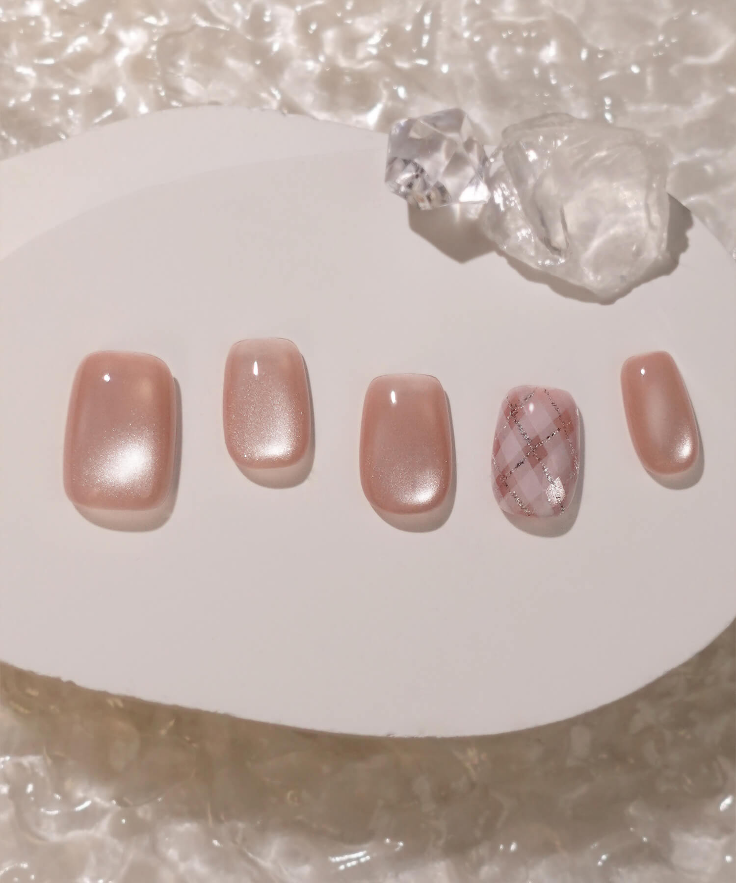 【一部当日発送】水光ネイルピンクマグネットチェックシルバーラメラインシンプルショートスクエアネイルチップ