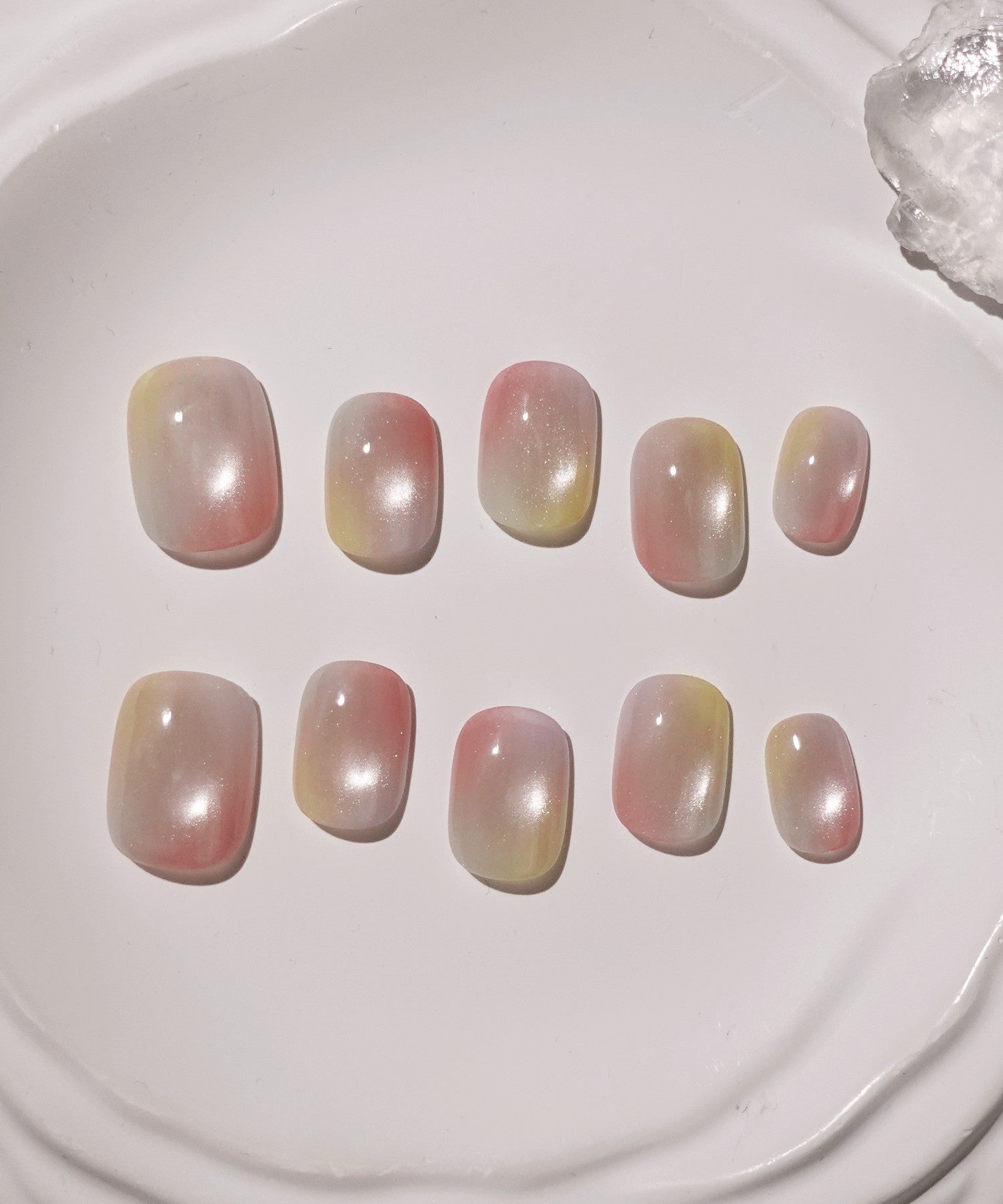 【当日発送】 水光ネイルカラフルマグネットグラデーションショートラウンドネイルチップ