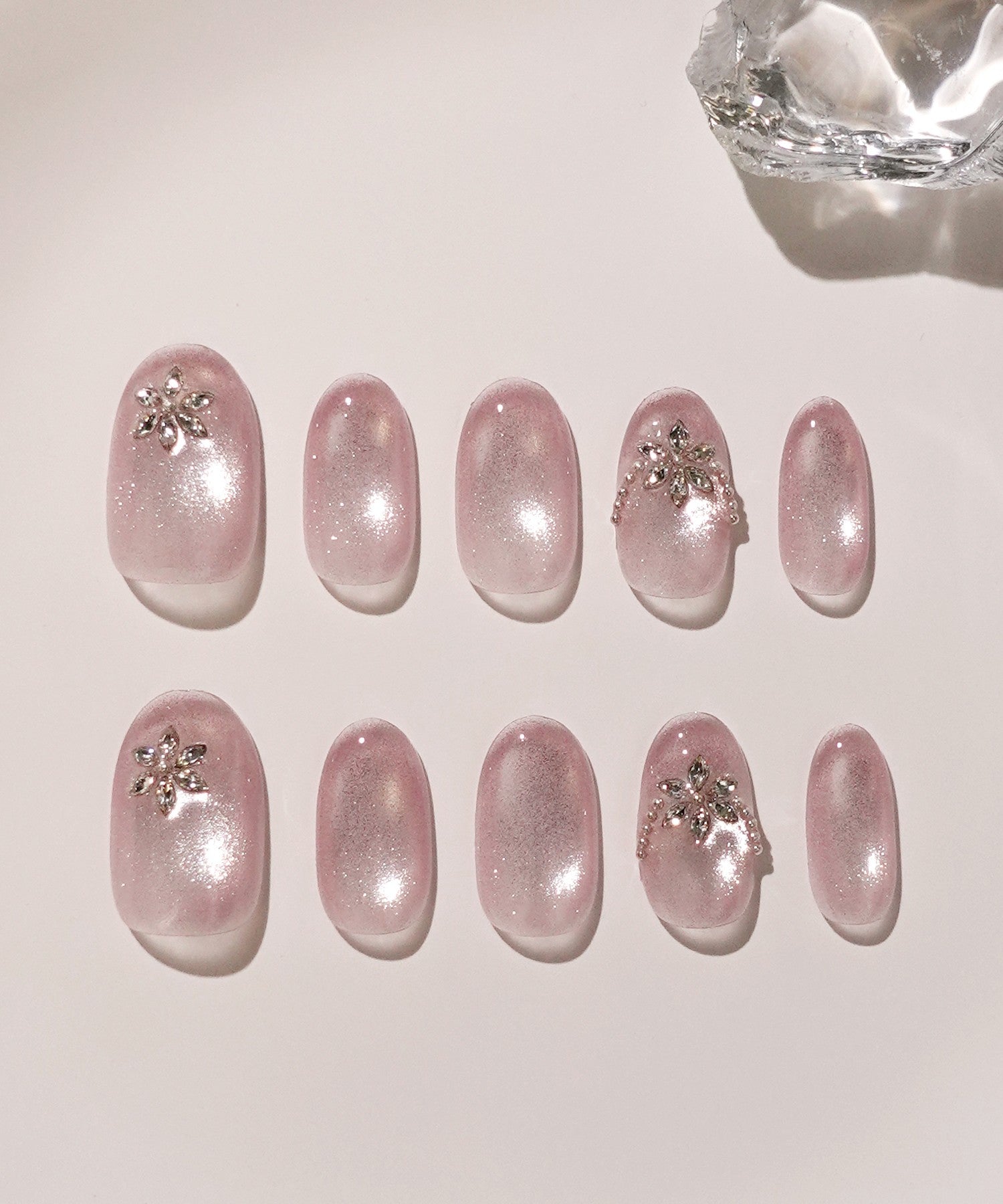 【一部当日発送】水光ネイルパープルフラワーストーンラインアートオーバルネイルチップ