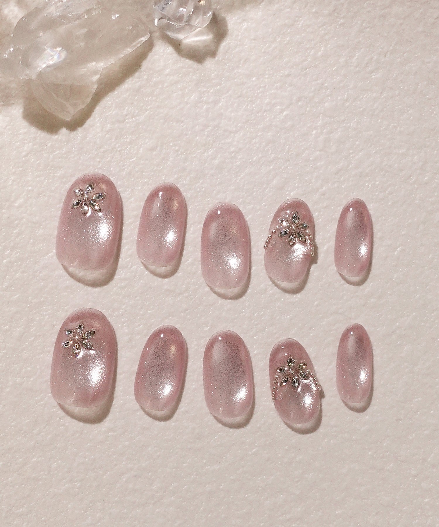 【一部当日発送】水光ネイルパープルフラワーストーンラインアートオーバルネイルチップ