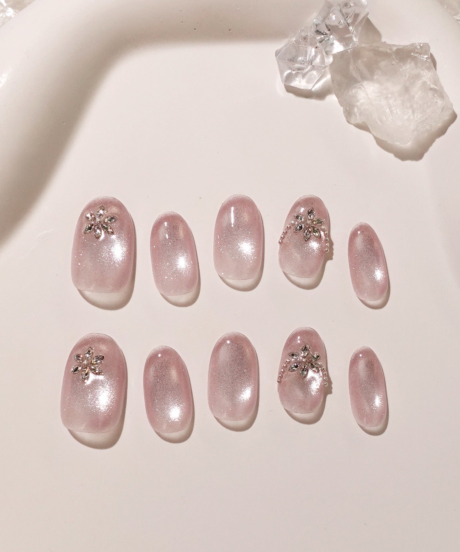 【一部当日発送】水光ネイルパープルフラワーストーンラインアートオーバルネイルチップ