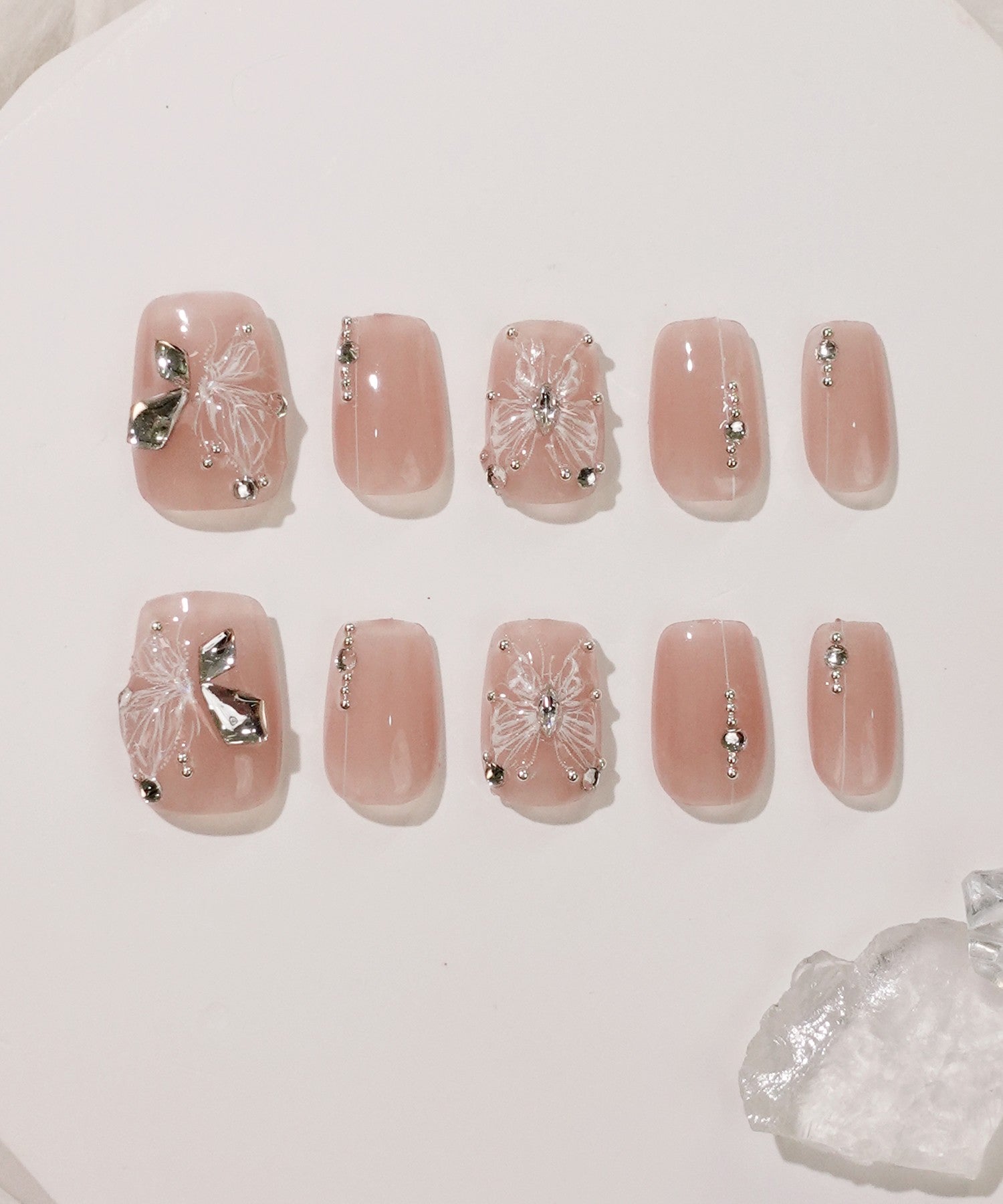 【当日発送】水光ネイルピンクバタフライアートストーンラインショートスクエアネイルチップ