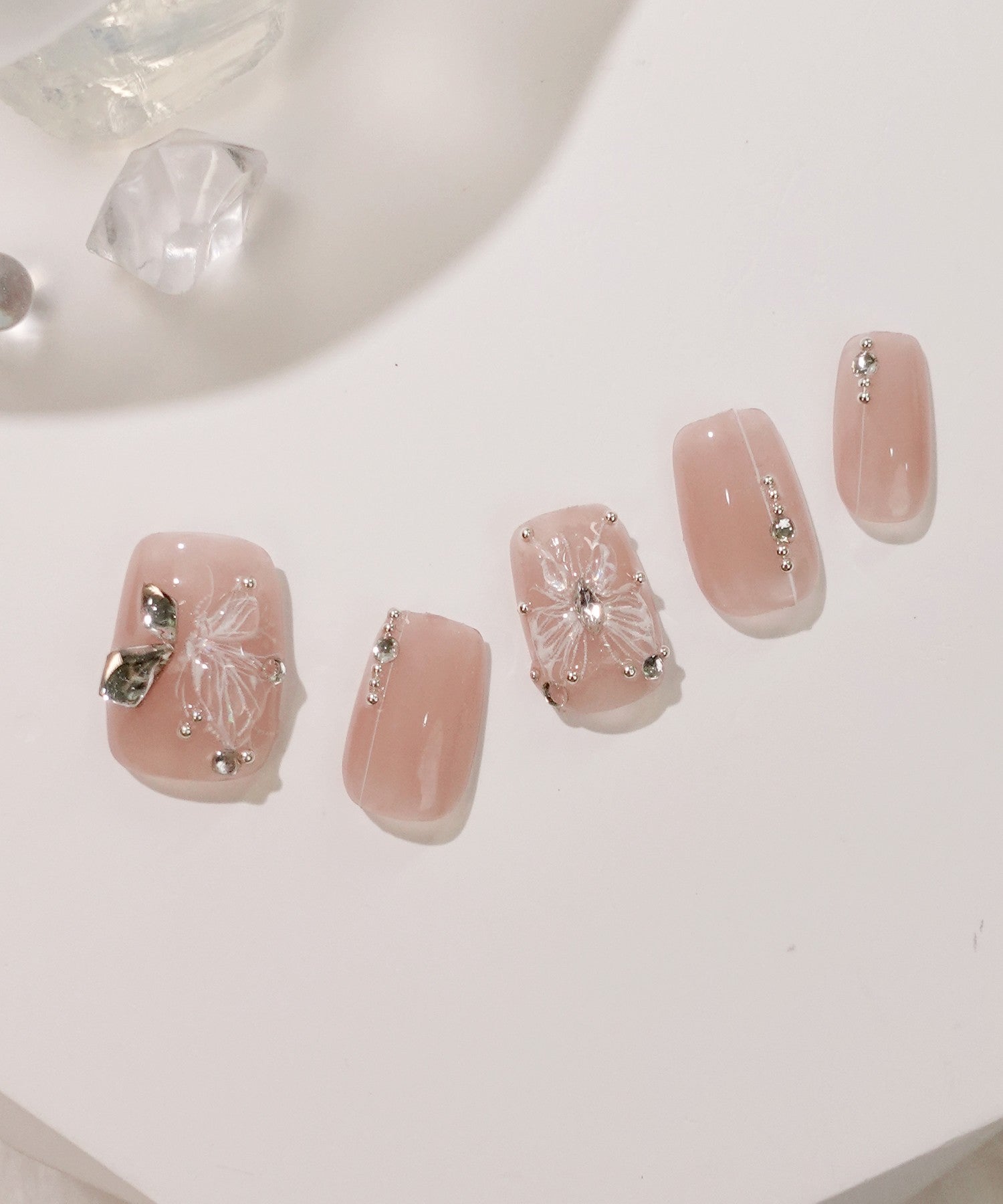 【当日発送】水光ネイルピンクバタフライアートストーンラインショートスクエアネイルチップ