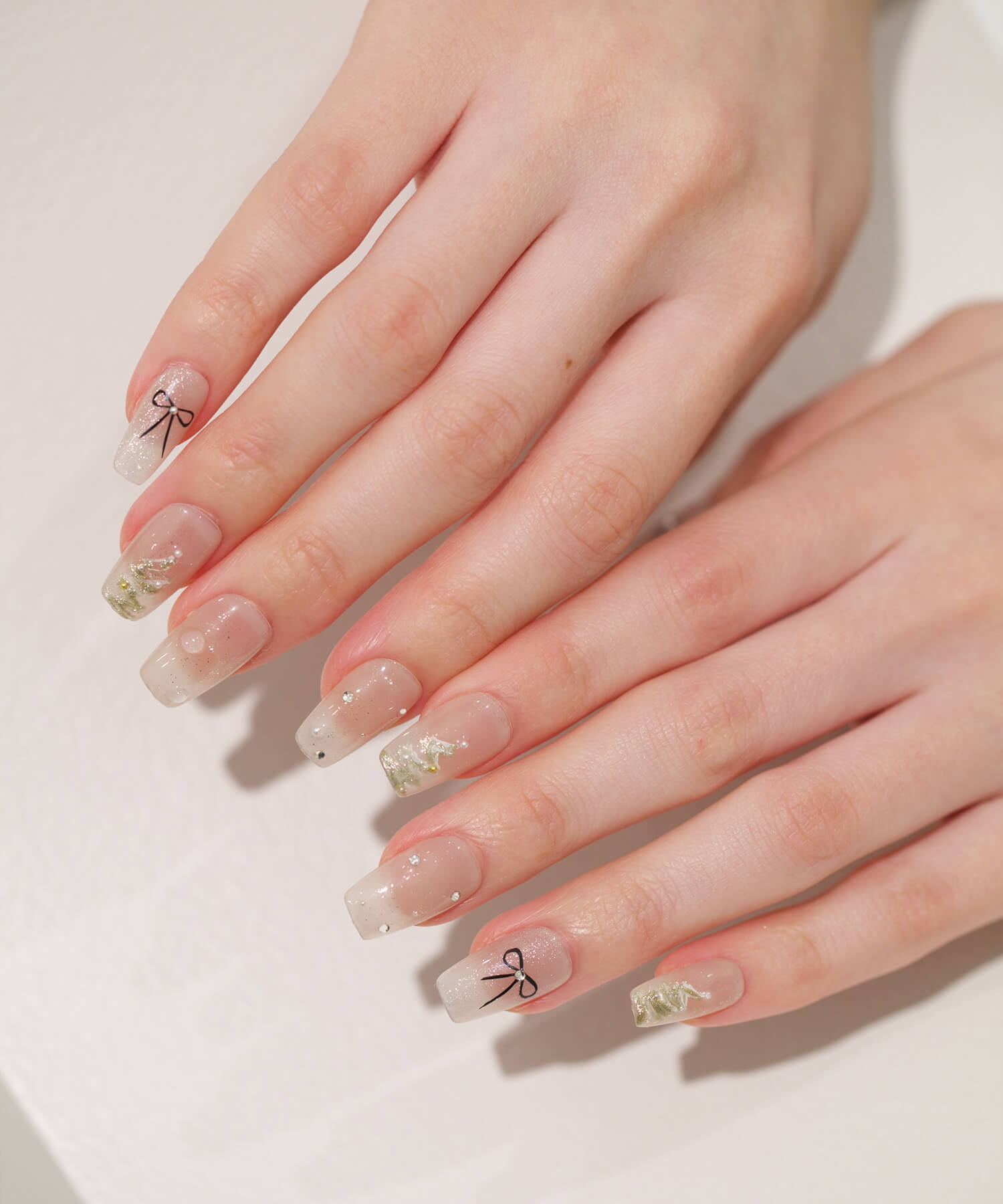 【当日発送】水光ネイルホワイトスノーリボンツリーアートクリスマススクエアネイルチップ