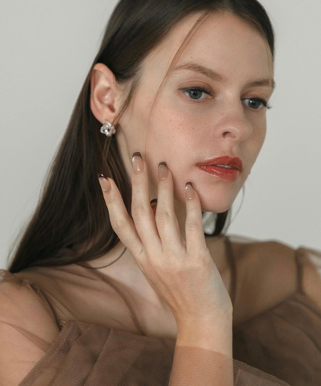 【当日発送】水光ネイルベージュマグネットブラウンフレンチシンプルスクエアネイルチップ