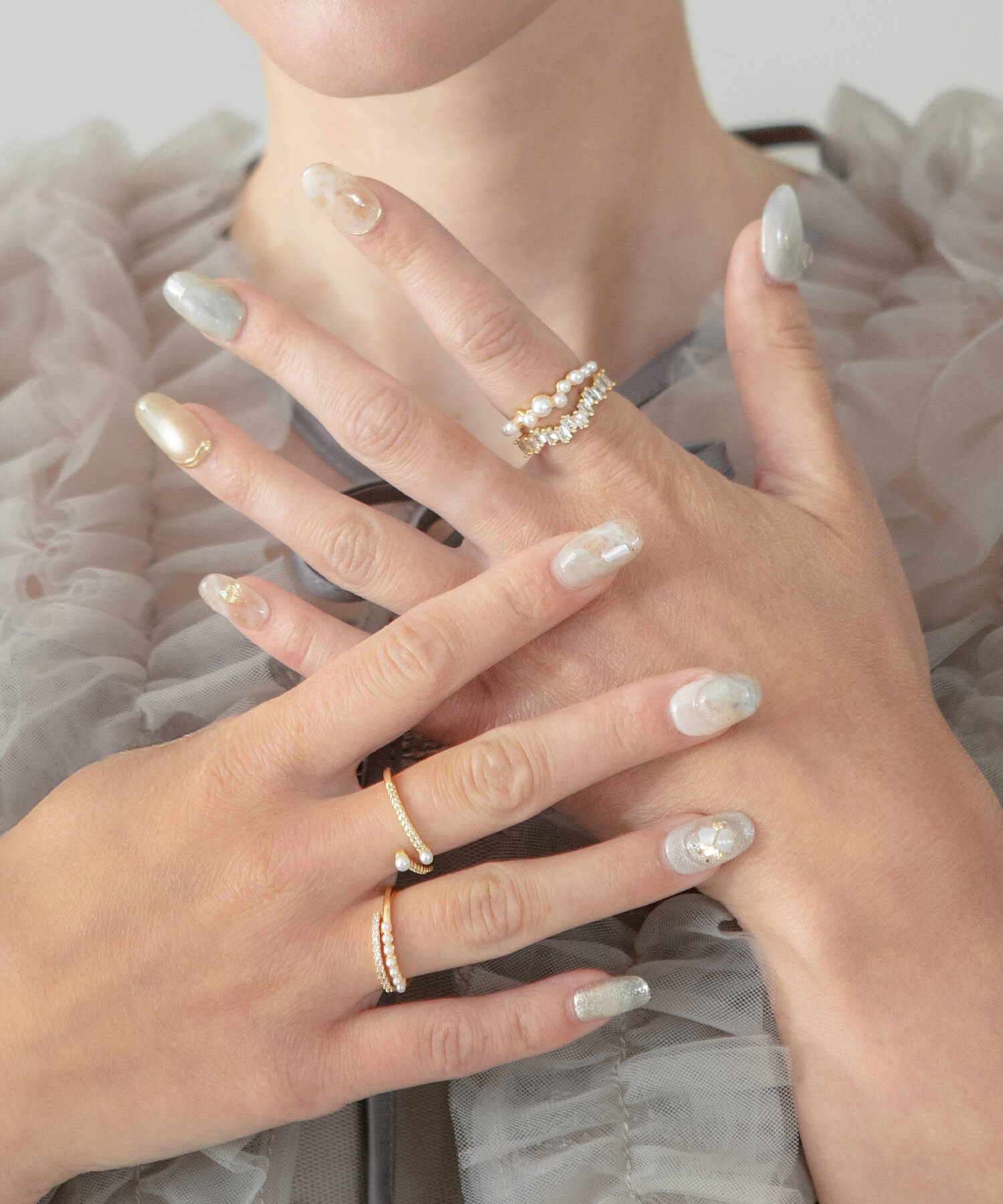 【一部当日発送】水光ネイルブルーニュアンスシェルゴールドミラーラインオーバルネイルチップ