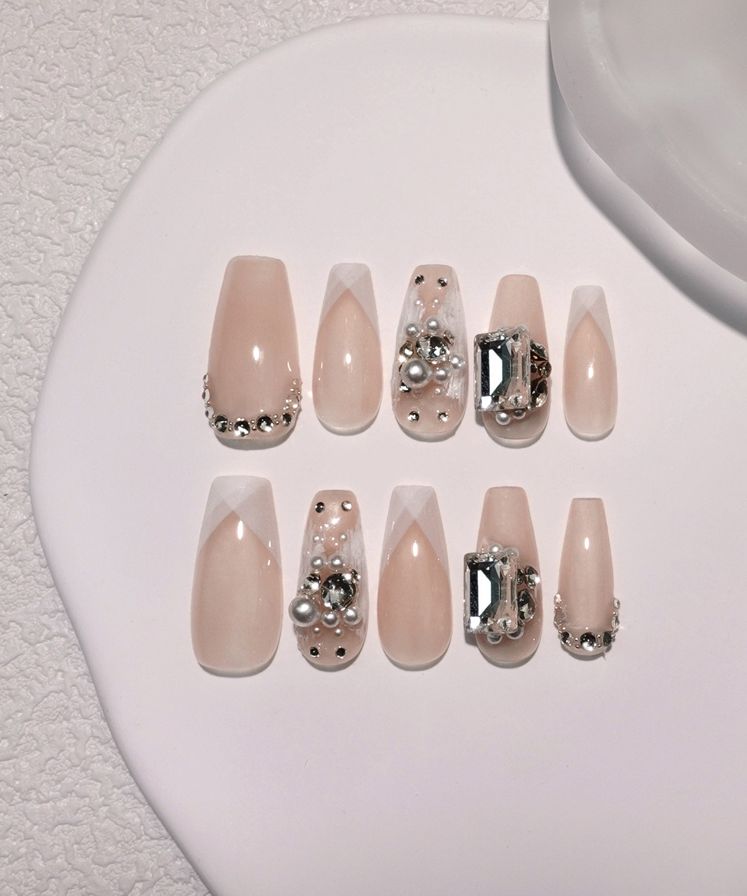 [Same-day shipping] 3D Water Shine Nail Natural Beige V French Silver Beaded Nail Tips