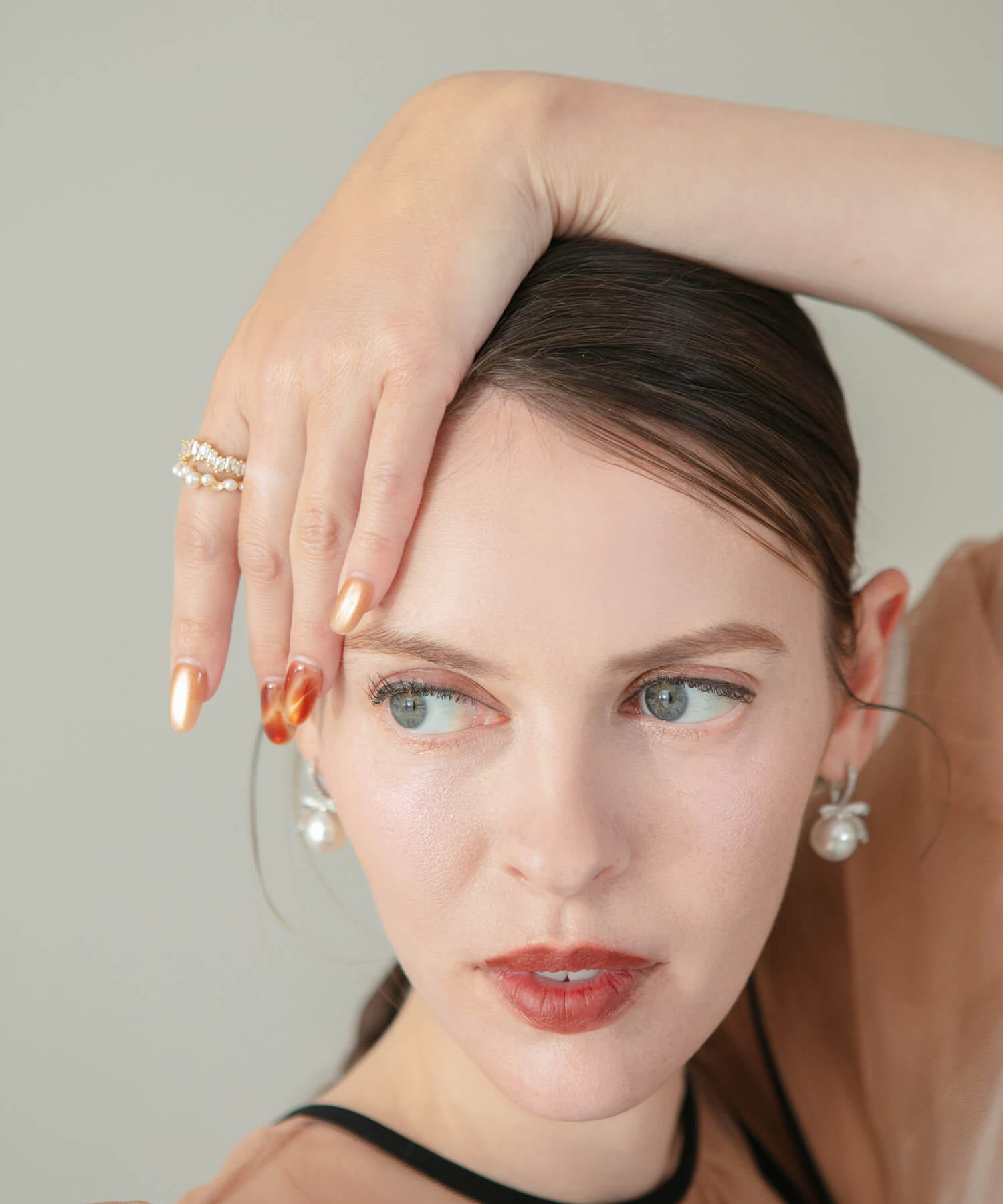 【一部当日発送】水光ネイルブラウンピンクニュアンスマグネットアートオーバルネイルチップ