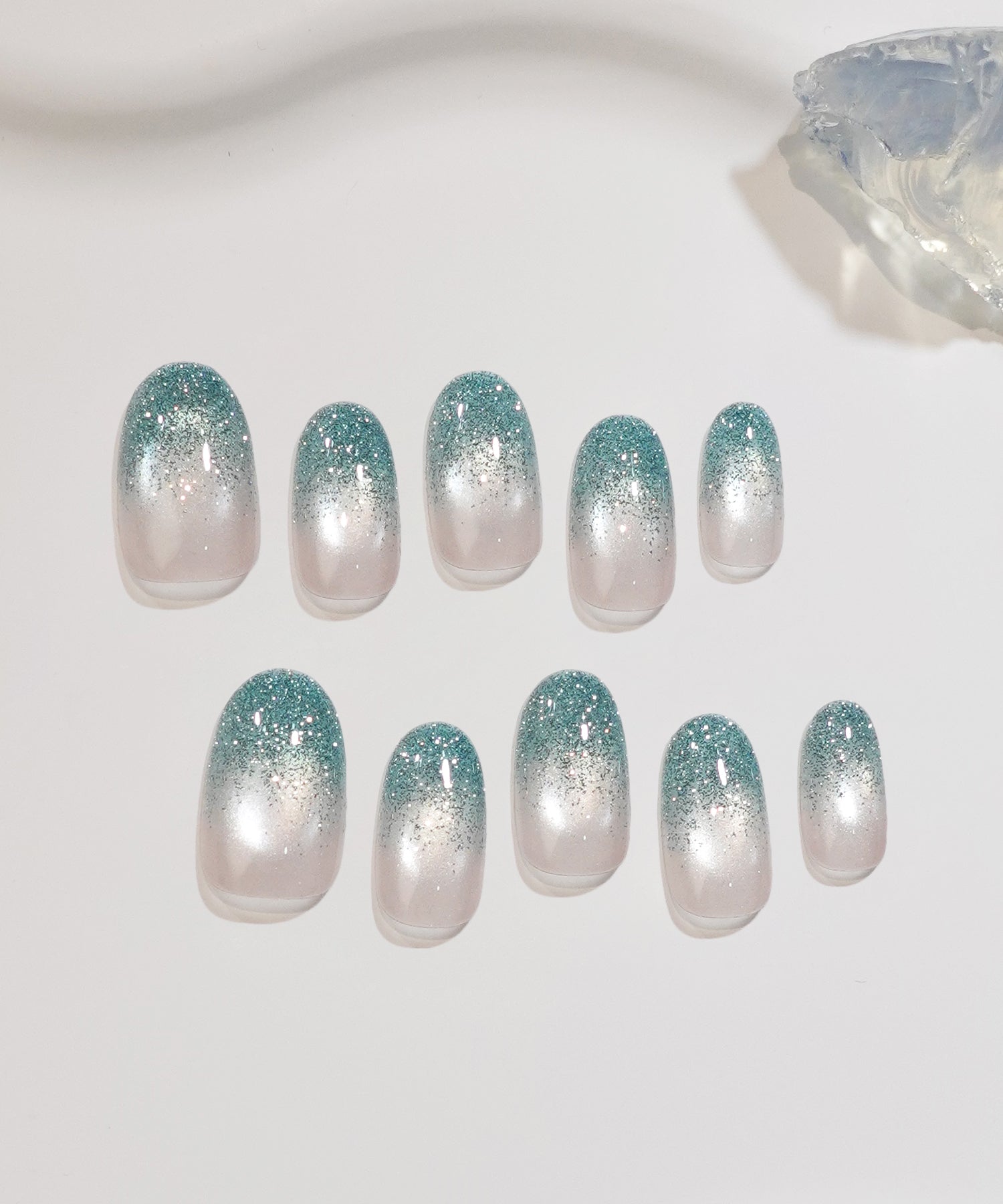 【COMING SOON】水光ネイルブルーグリッターグラデーションシルバーマグネットネイルチップ