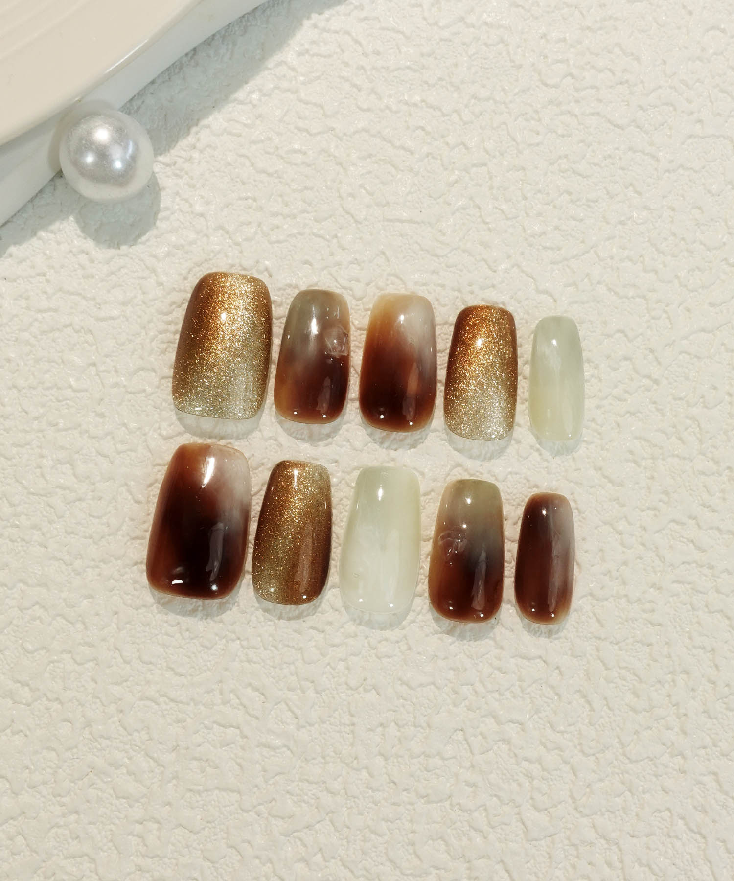 [Same-day shipping] 3D Water Shine Nail Brown Magnet Nuance Nail Tip