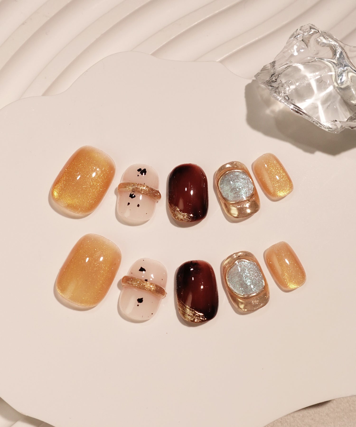 【COMING SOON】水光ネイルゴールドニュアンスリングデザインショートスクエアネイルチップ