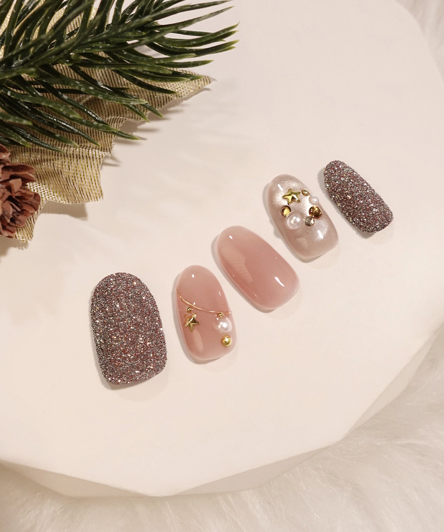 【当日発送】水光ネイルピンクグリッターオーナメントデザインクリスマスオーバルネイルチップ