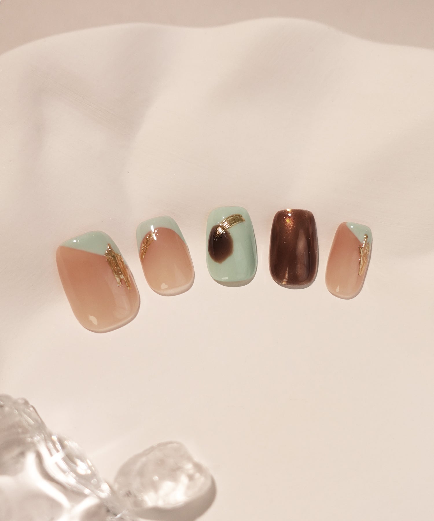 【COMING SOON】水光ネイルミントベージュニュアンスゴールドミラーアートスクエアネイルチップ
