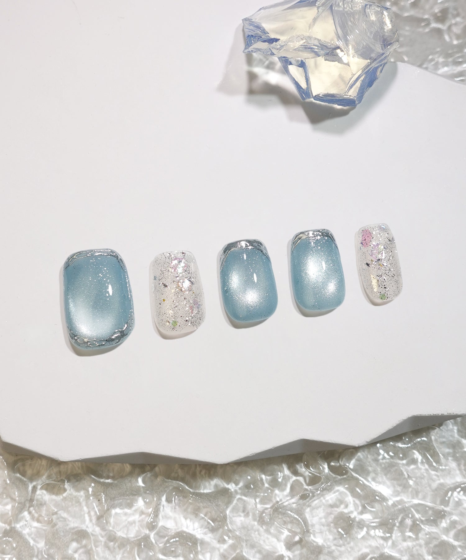 【COMING SOON】水光ネイルアイスブルーマグネットシルバーミラーラインアートラメホロショートスクエアネイルチップ