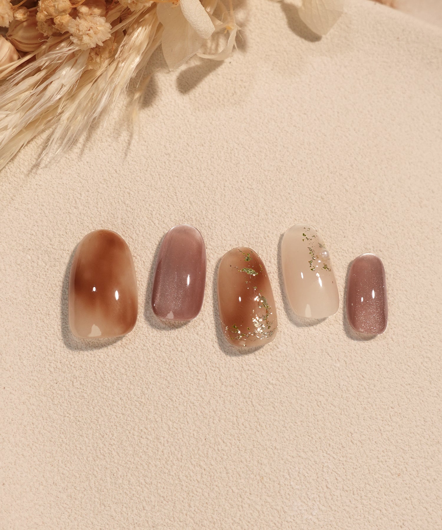 【COMING SOON】水光ネイルブラウンマグネットニュアンスホイルアートオーバルネイルチップ