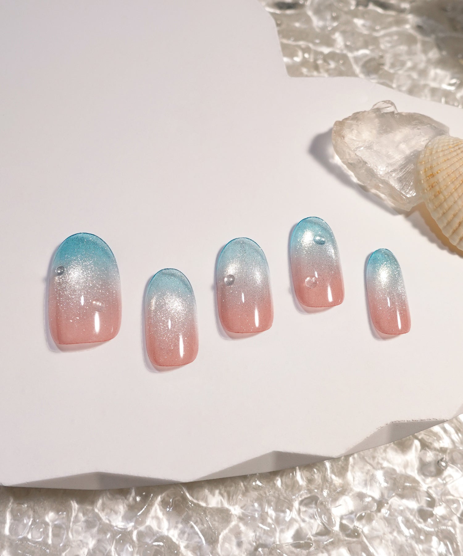 【当日発送】水光ネイルピンクマグネットブルーグラデーションウォータードロップオーバルネイルチップ