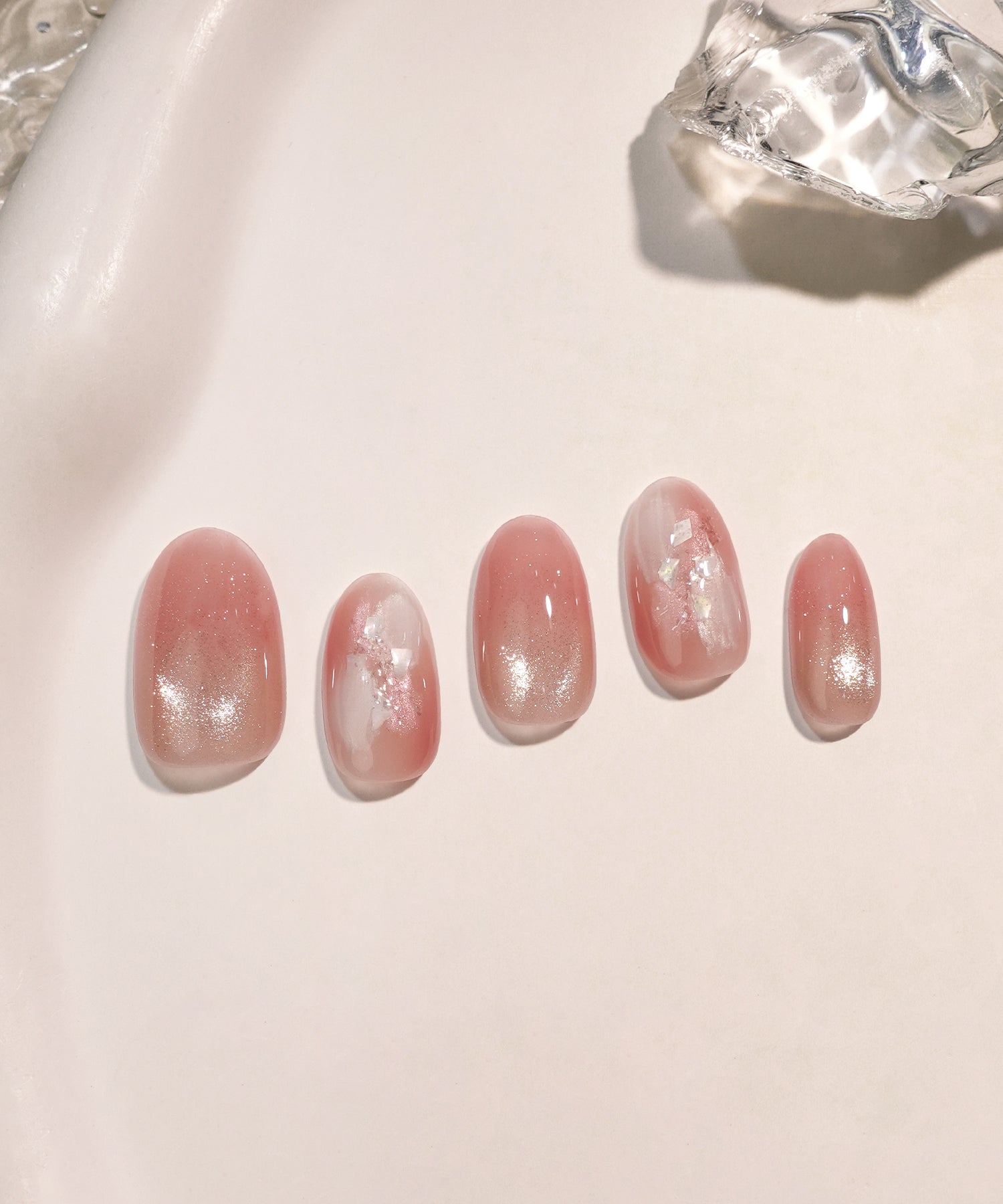 【当日発送】水光ネイルピンクニュアンスグラデーションゴールドマグネットシェルラメオーバルネイルチップ
