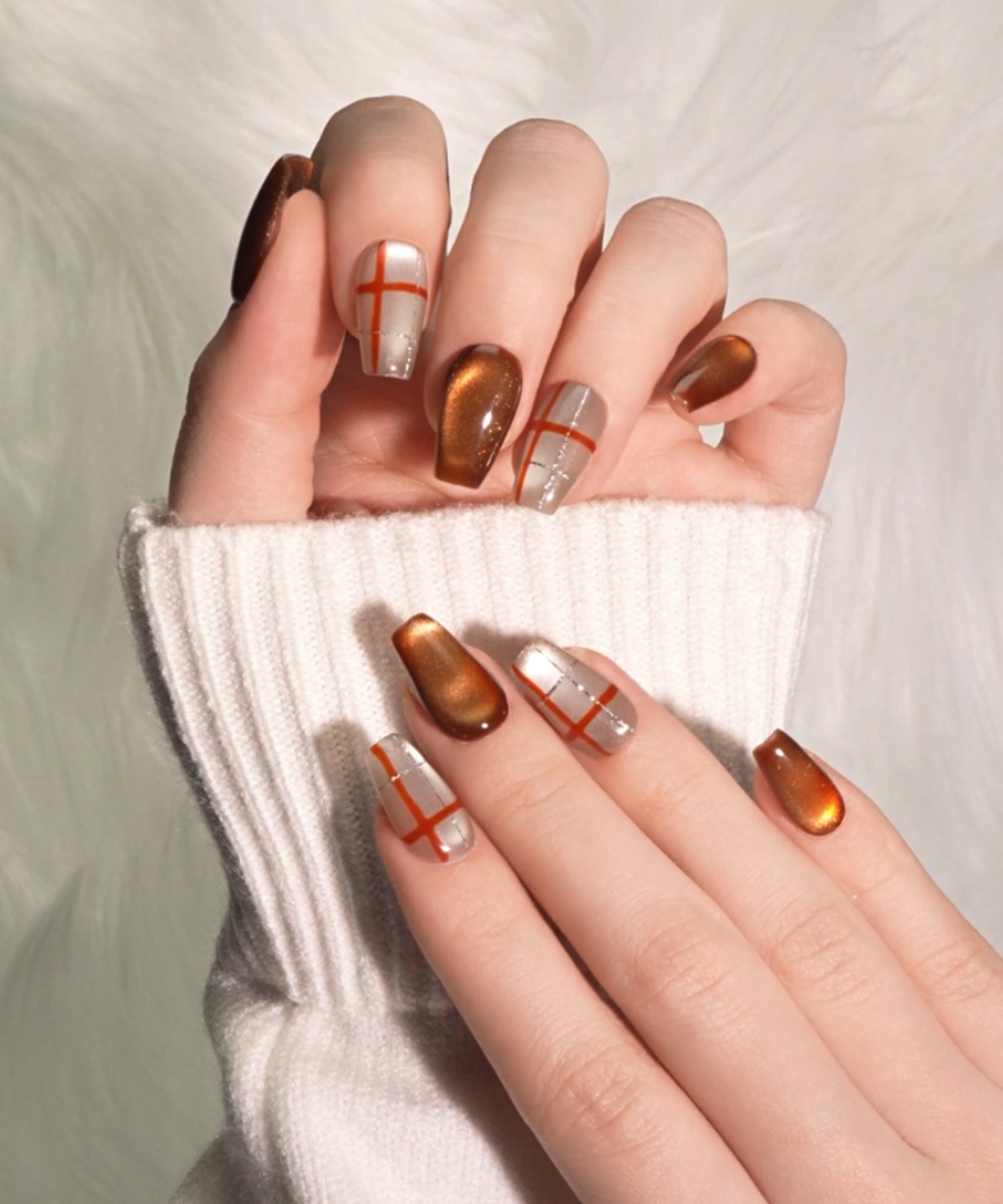 水光ネイルブラウンマグネットチェックアートネイルチップ