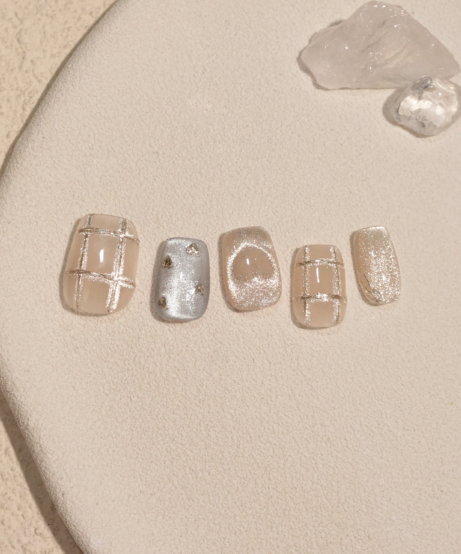【当日発送】水光ネイルベージュマグネットミラーチェックハートショートスクエアネイルチップ