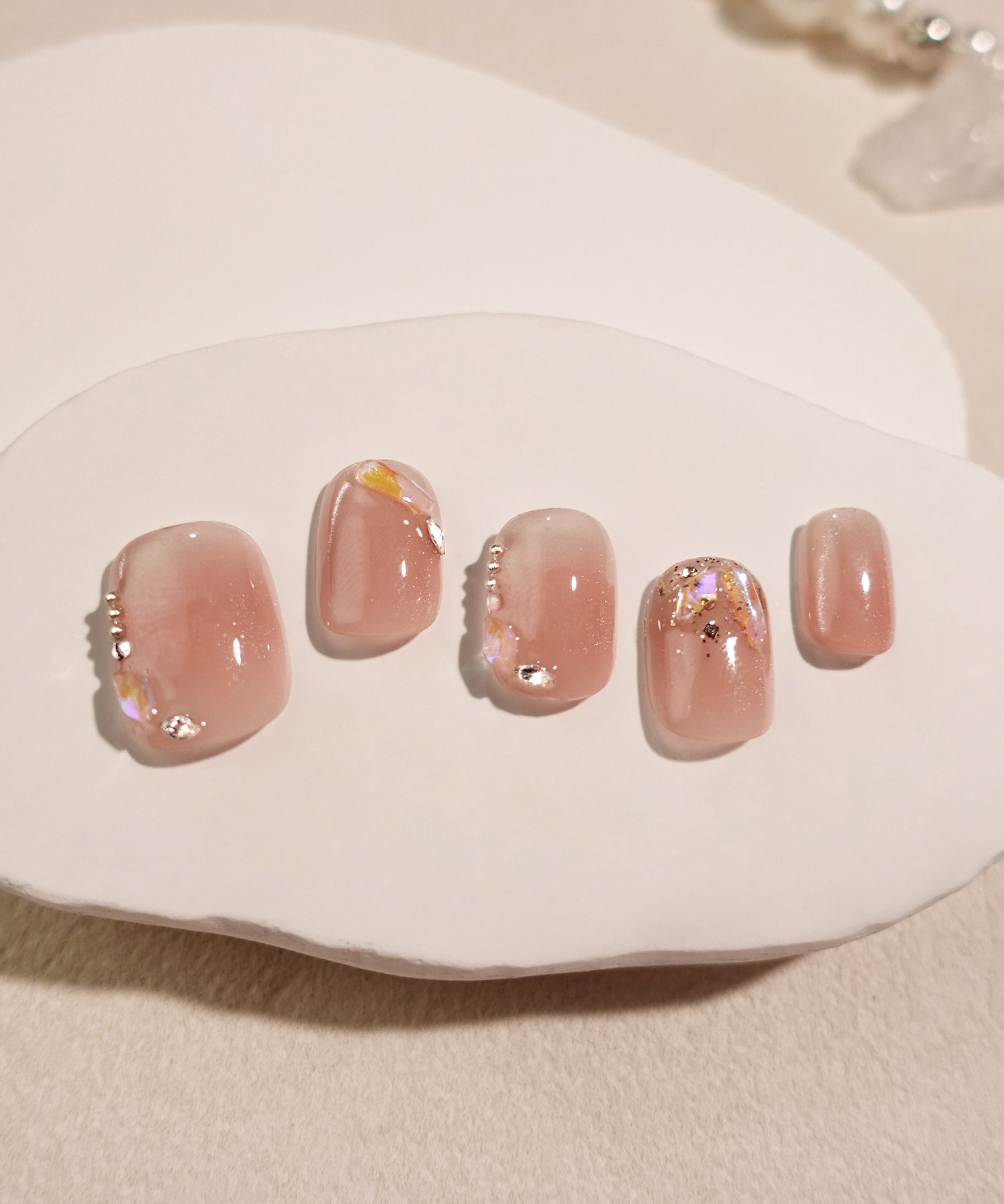 【COMING SOON】水光ネイルピンクチークオーロラストーンラメショートラウンドネイルチップ