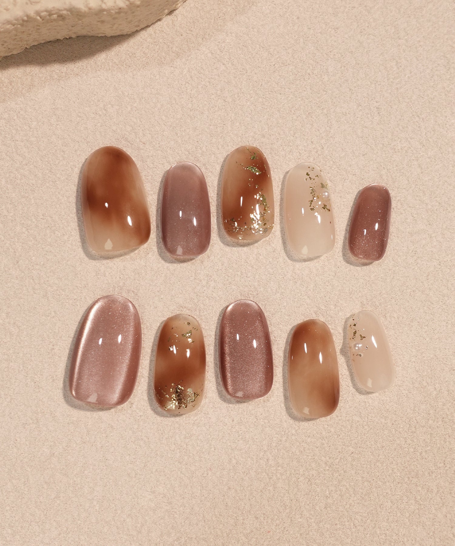 【COMING SOON】水光ネイルブラウンマグネットニュアンスホイルアートオーバルネイルチップ