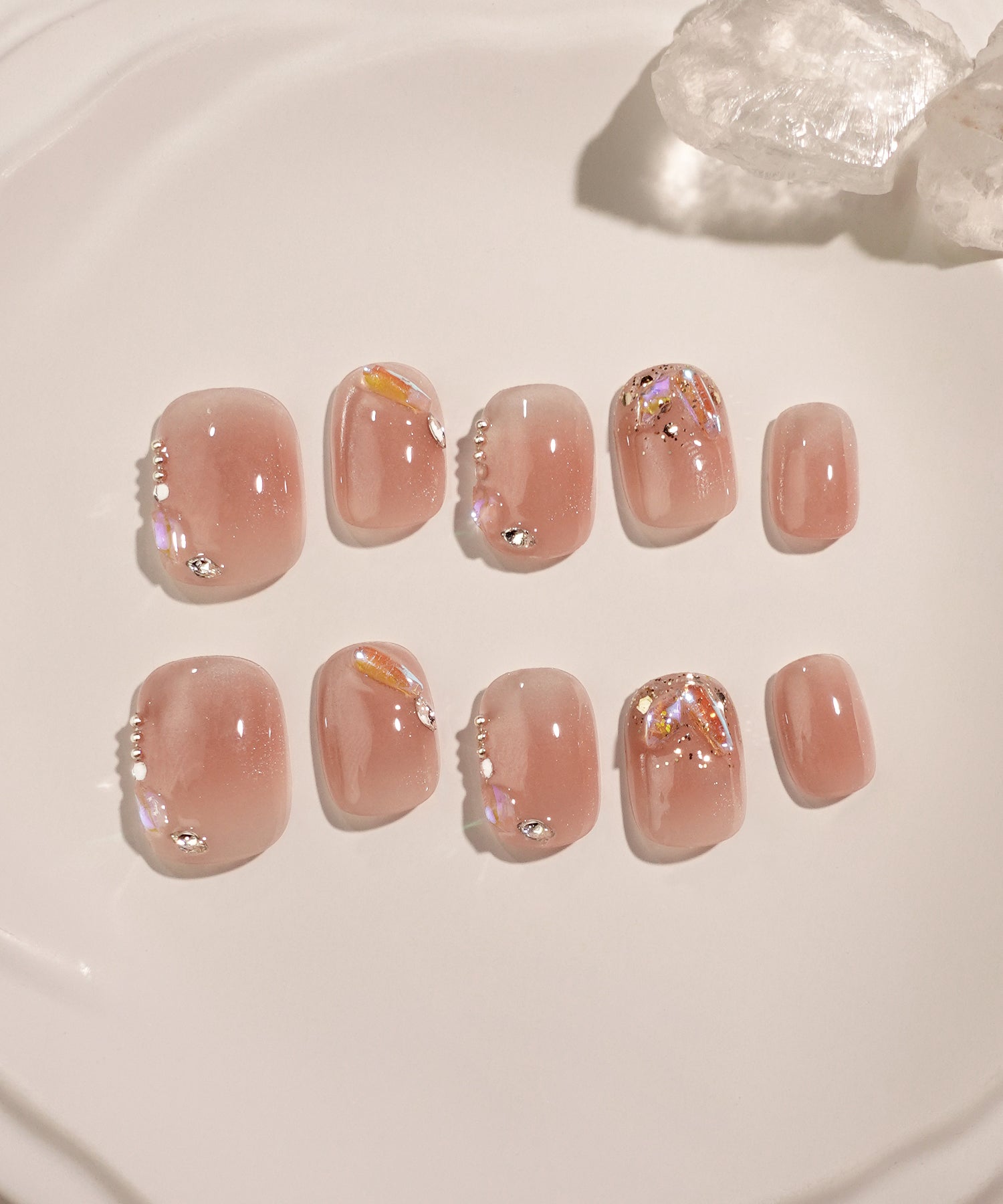 【COMING SOON】水光ネイルピンクチークオーロラストーンラメショートラウンドネイルチップ