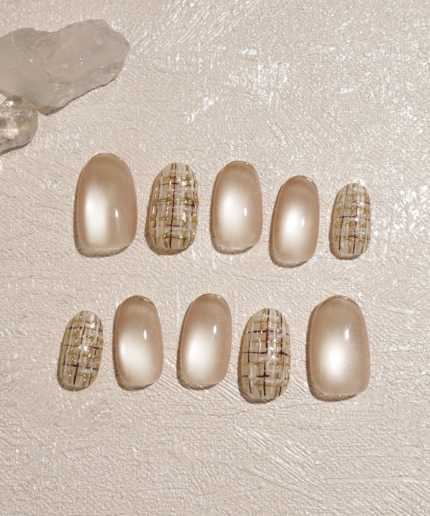 【一部当日発送】水光ネイルシャンパンベージュミラーツイードゴールドラメフレンチオーバルネイルチップ