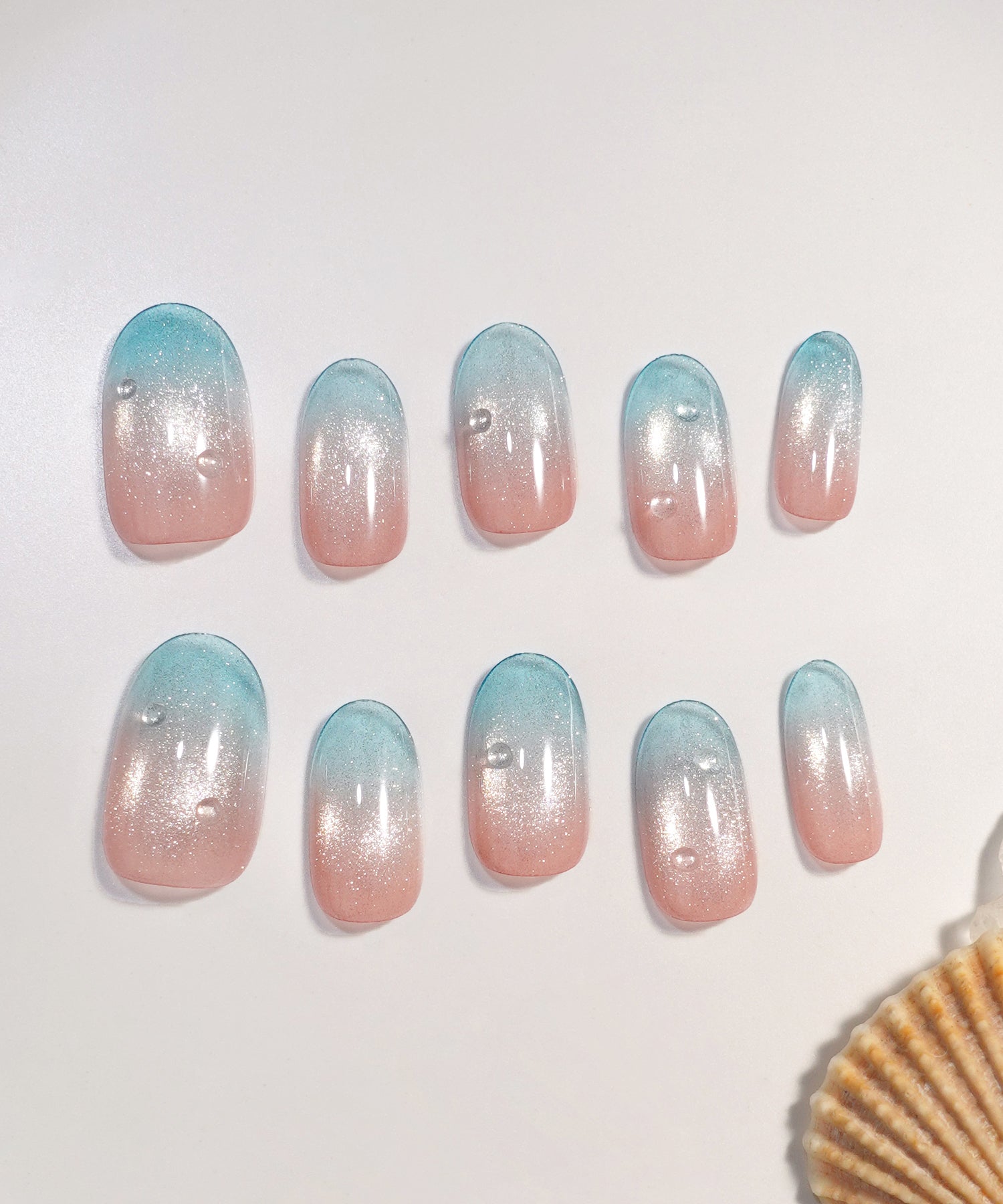 【当日発送】水光ネイルピンクマグネットブルーグラデーションウォータードロップオーバルネイルチップ