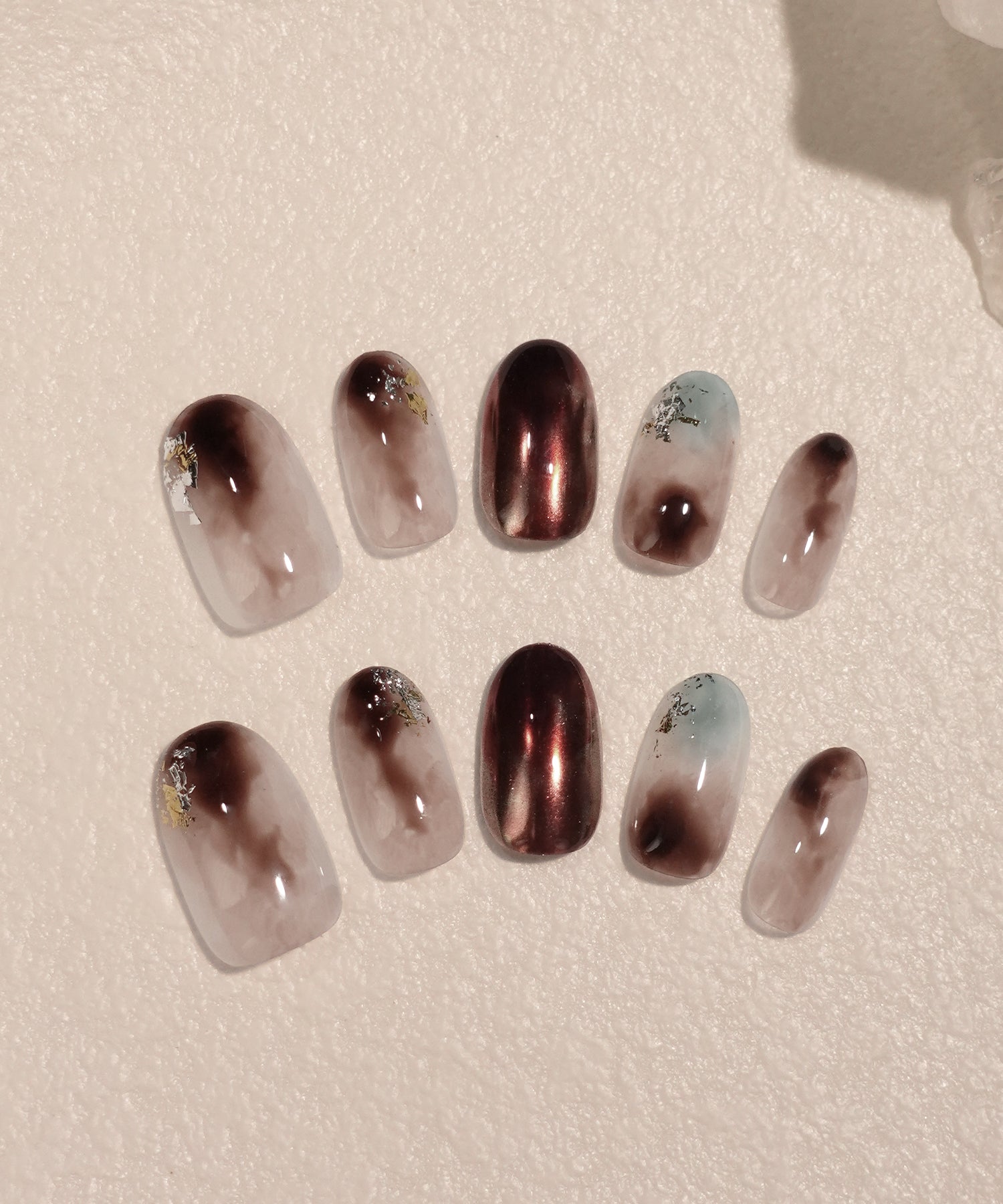 【当日発送】水光ネイルブラウンニュアンスホイルオーバルネイルチップ