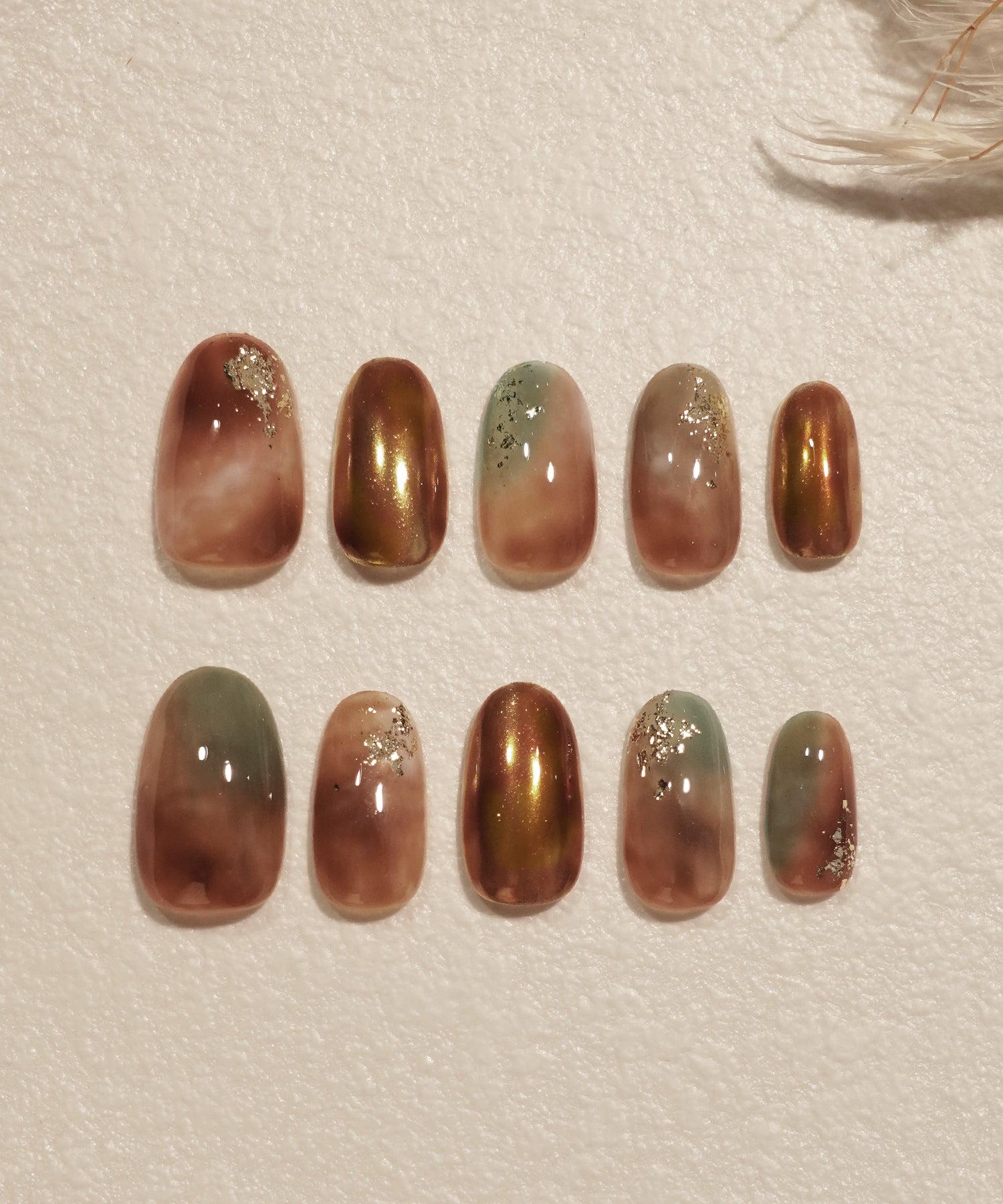 【当日発送】水光ネイルブラウンニュアンスマーブルホイルオーバルネイルチップ