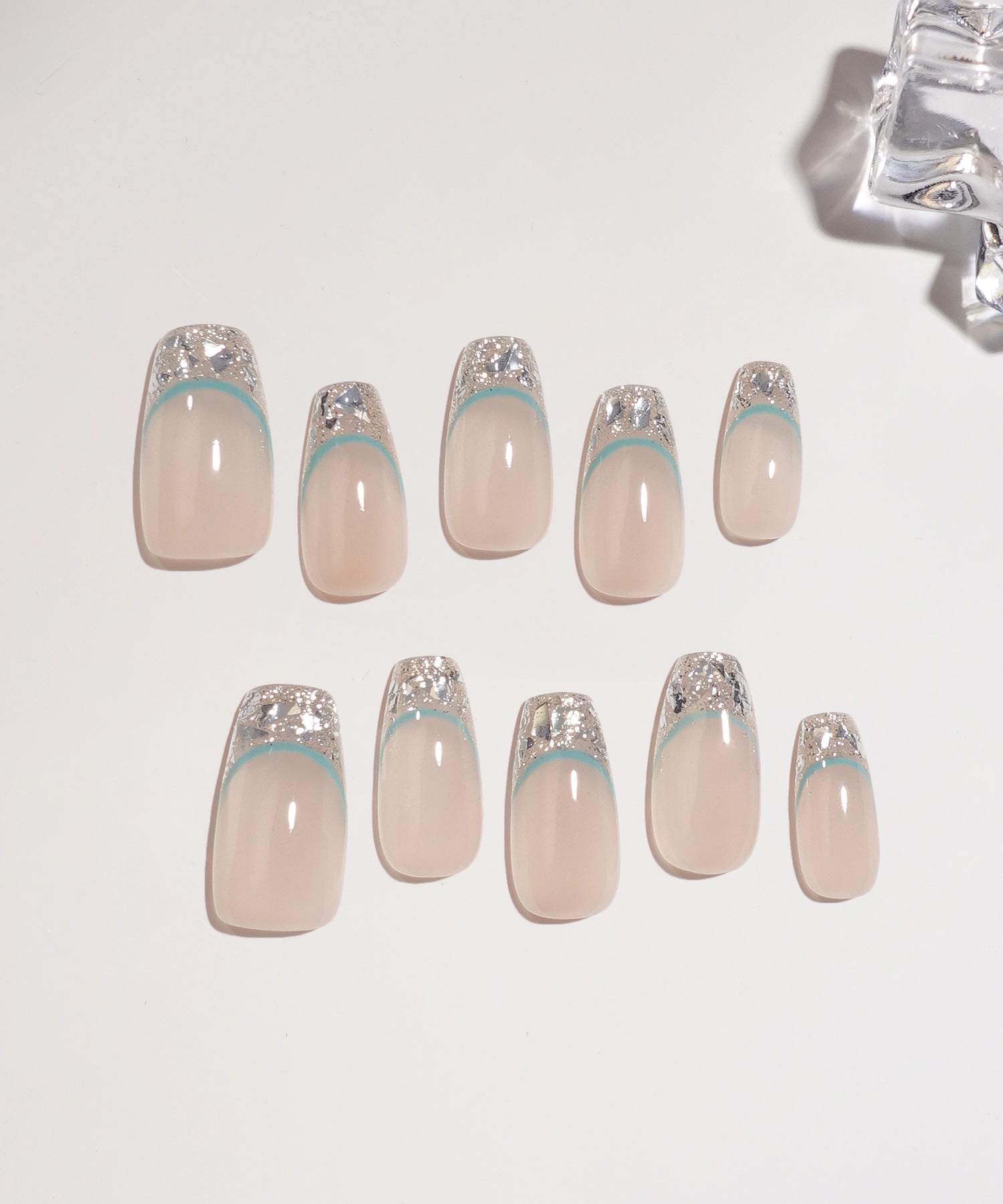 【COMING SOON】水光ネイルナチュラルベージュターコイズラインホロラメフレンチバレリーナネイルチップ