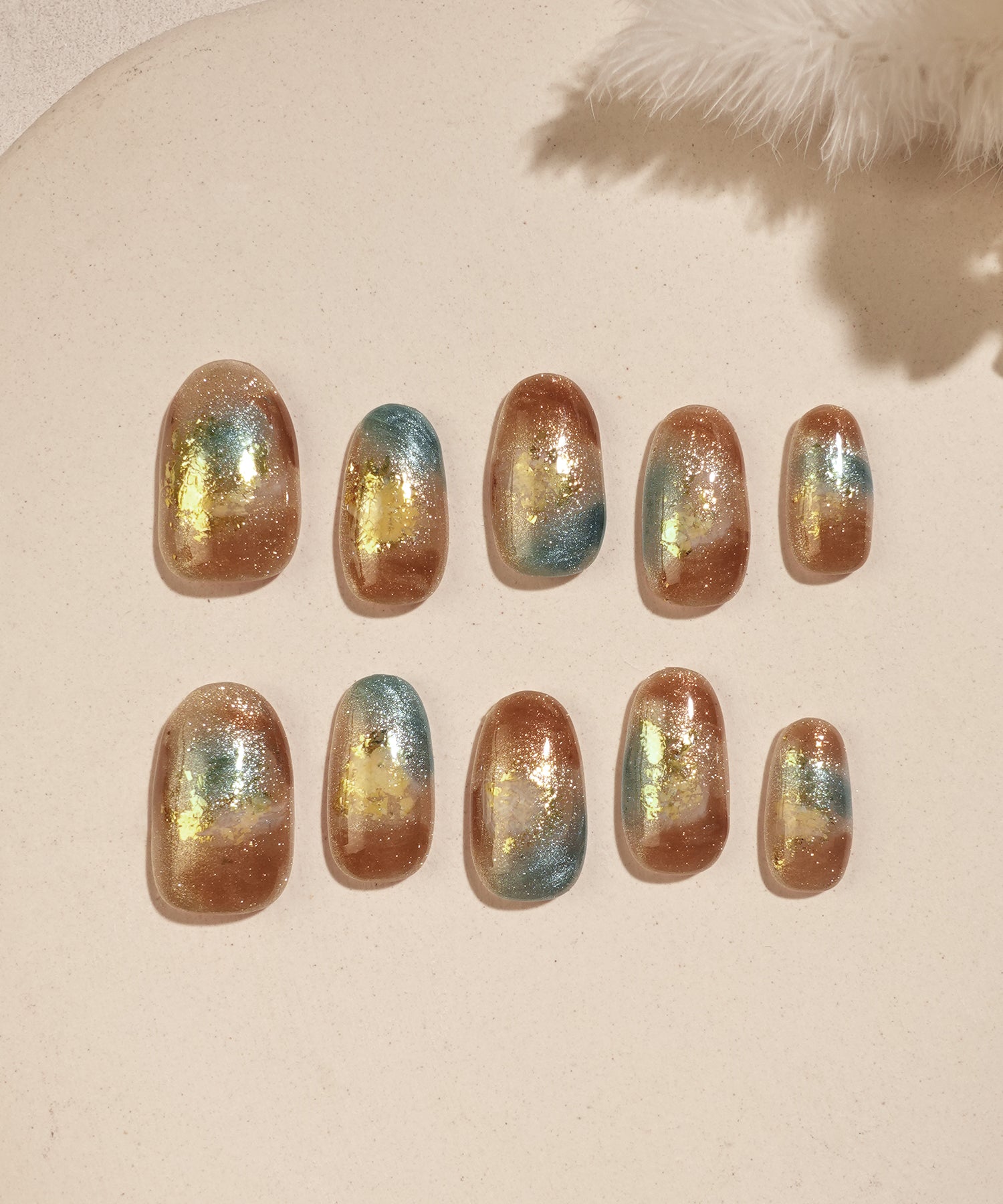 【COMING SOON】水光ネイルブラウンニュアンスゴールドラメホイルオーバルネイルチップ