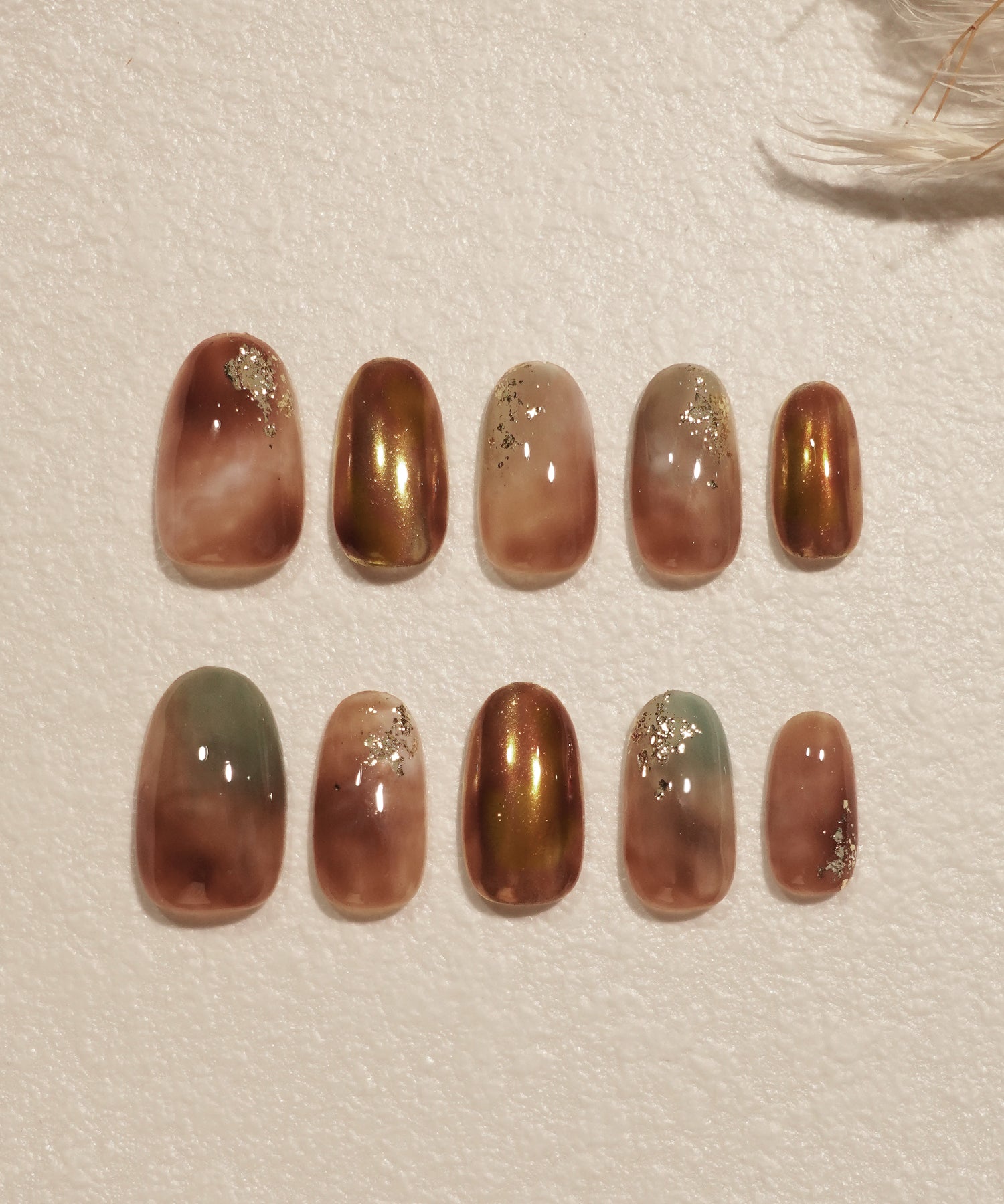 水光ネイルブラウンニュアンスマーブルホイルオーバルネイルチップ